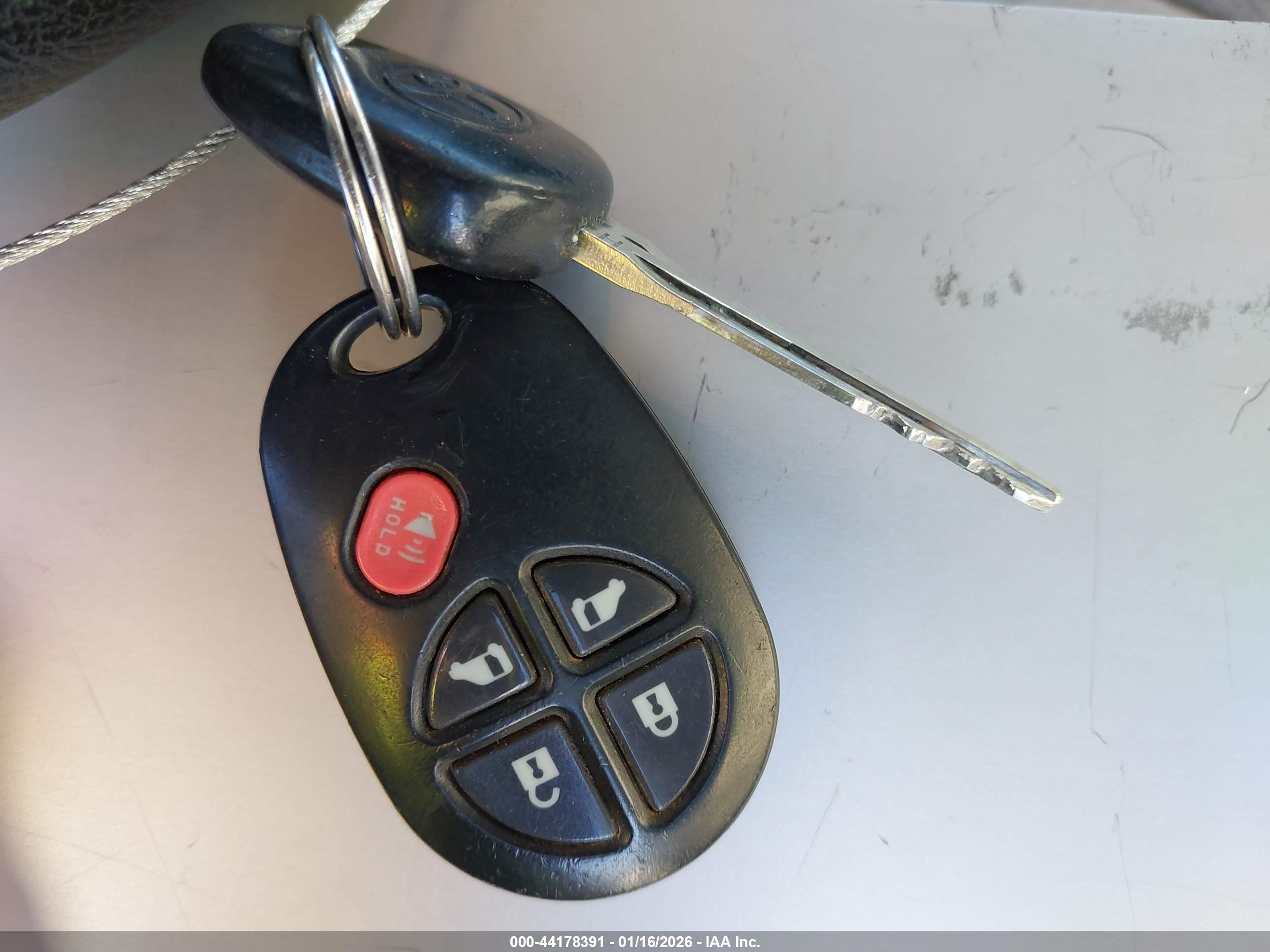 TOYOTA SIENNA image 11