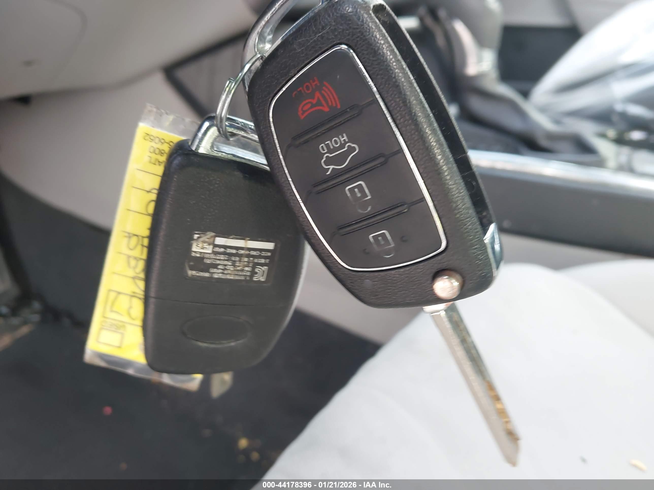 HYUNDAI SONATA image 11