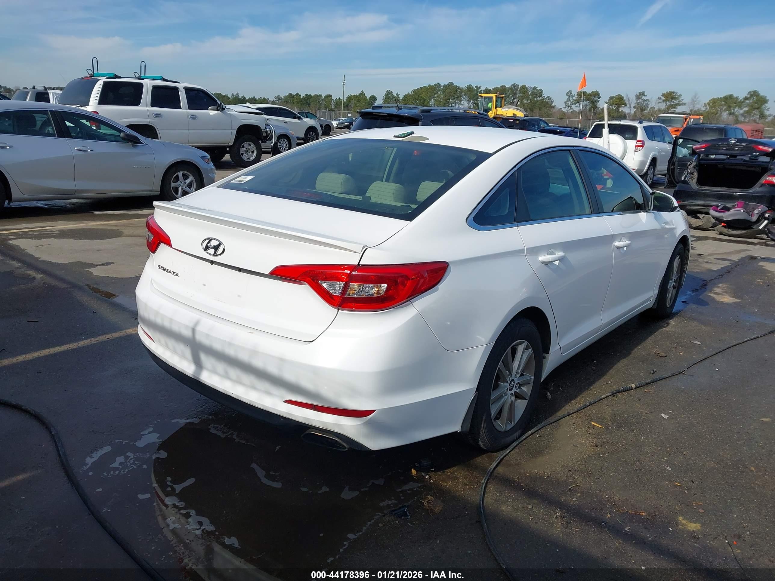 HYUNDAI SONATA image 4