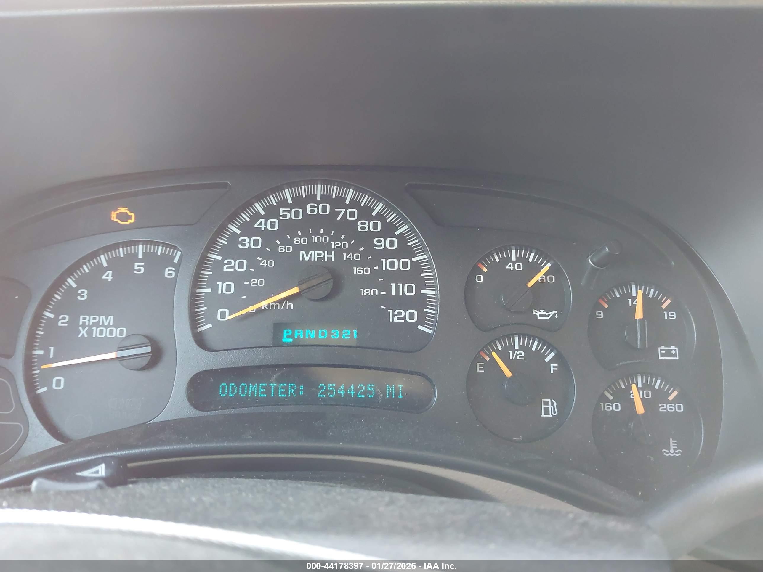 CHEVROLET SUBURBAN image 7