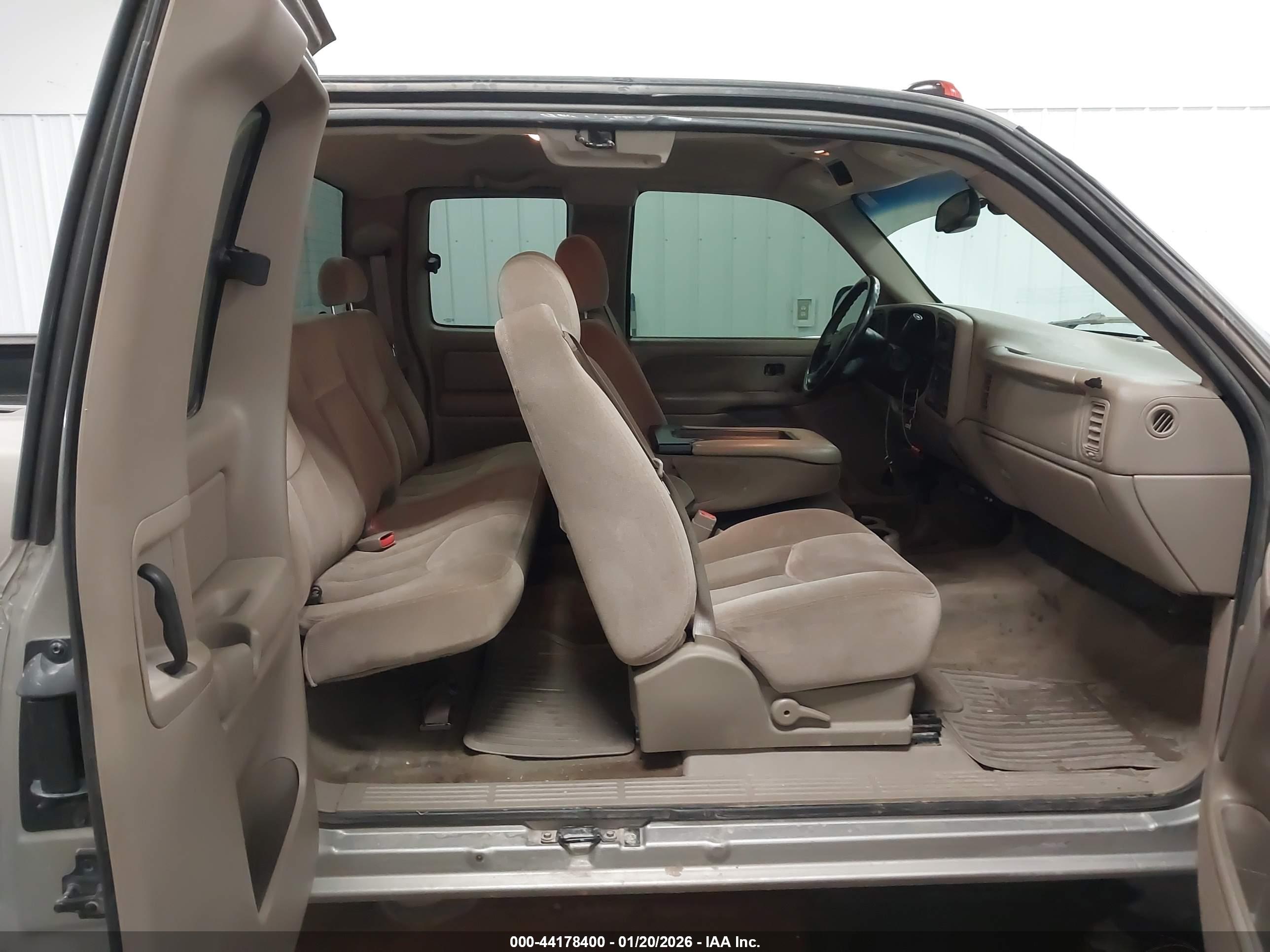 GMC SIERRA image 8