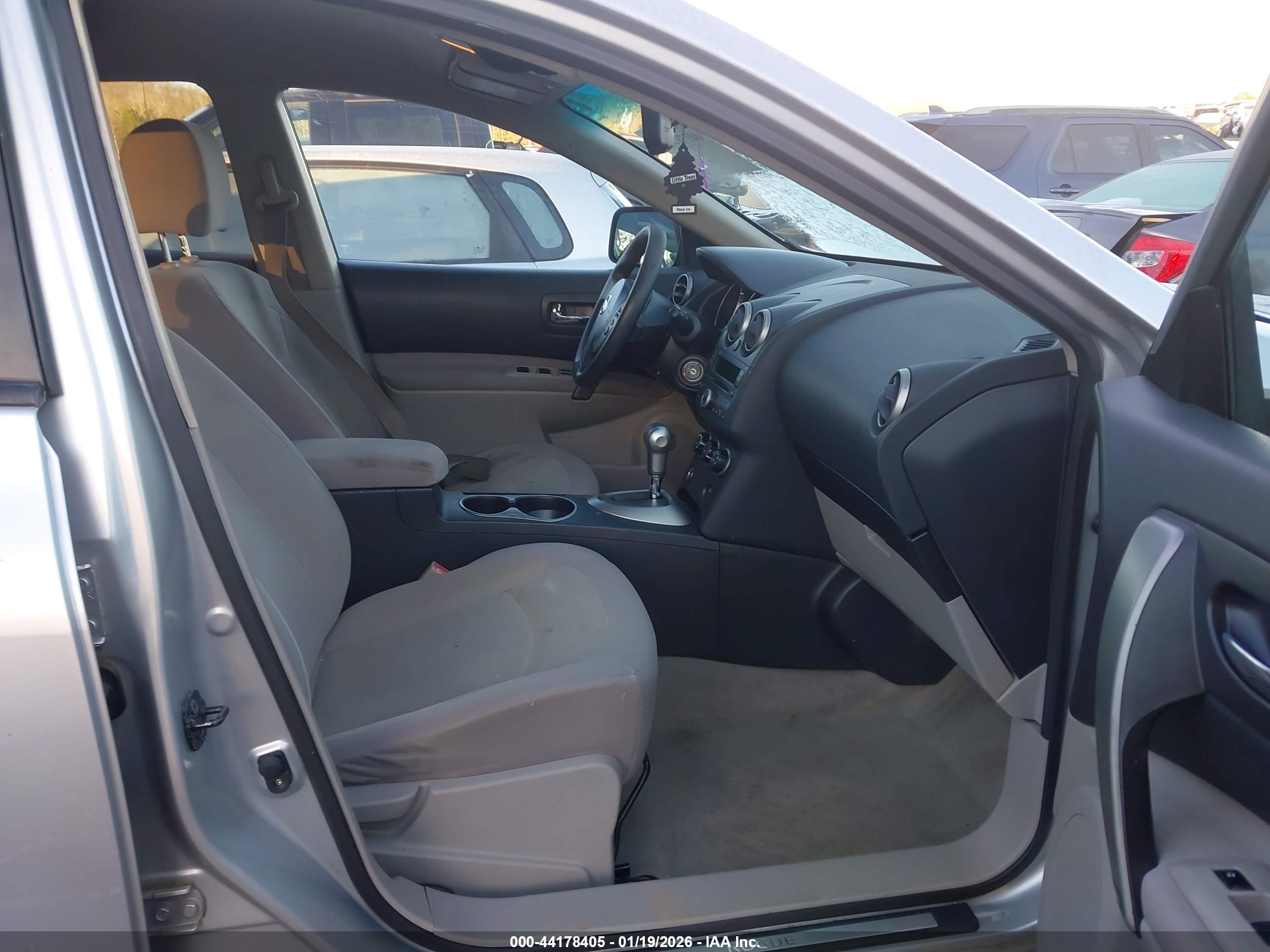 NISSAN ROGUE image 5