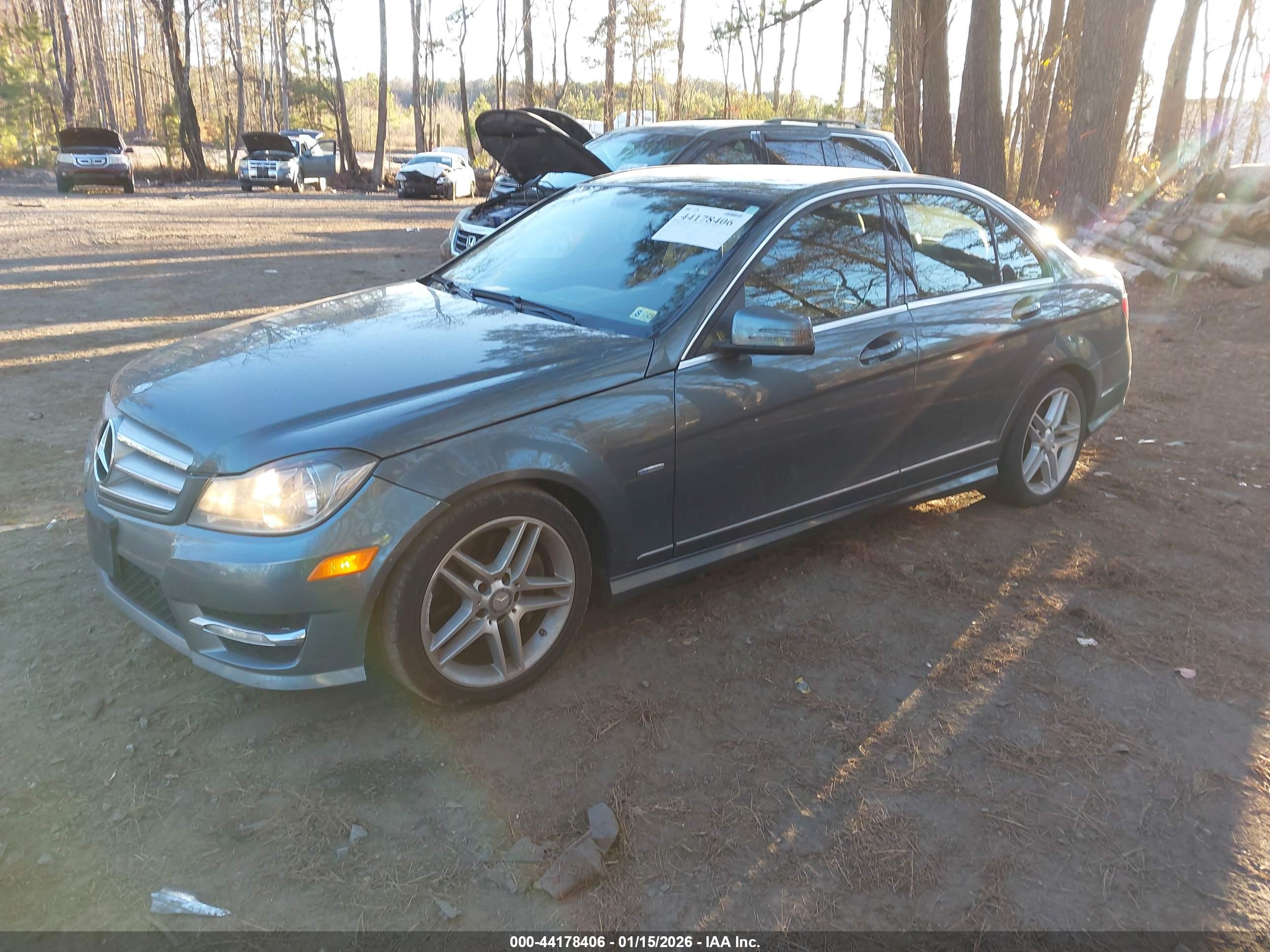 MERCEDES-BENZ C image 2