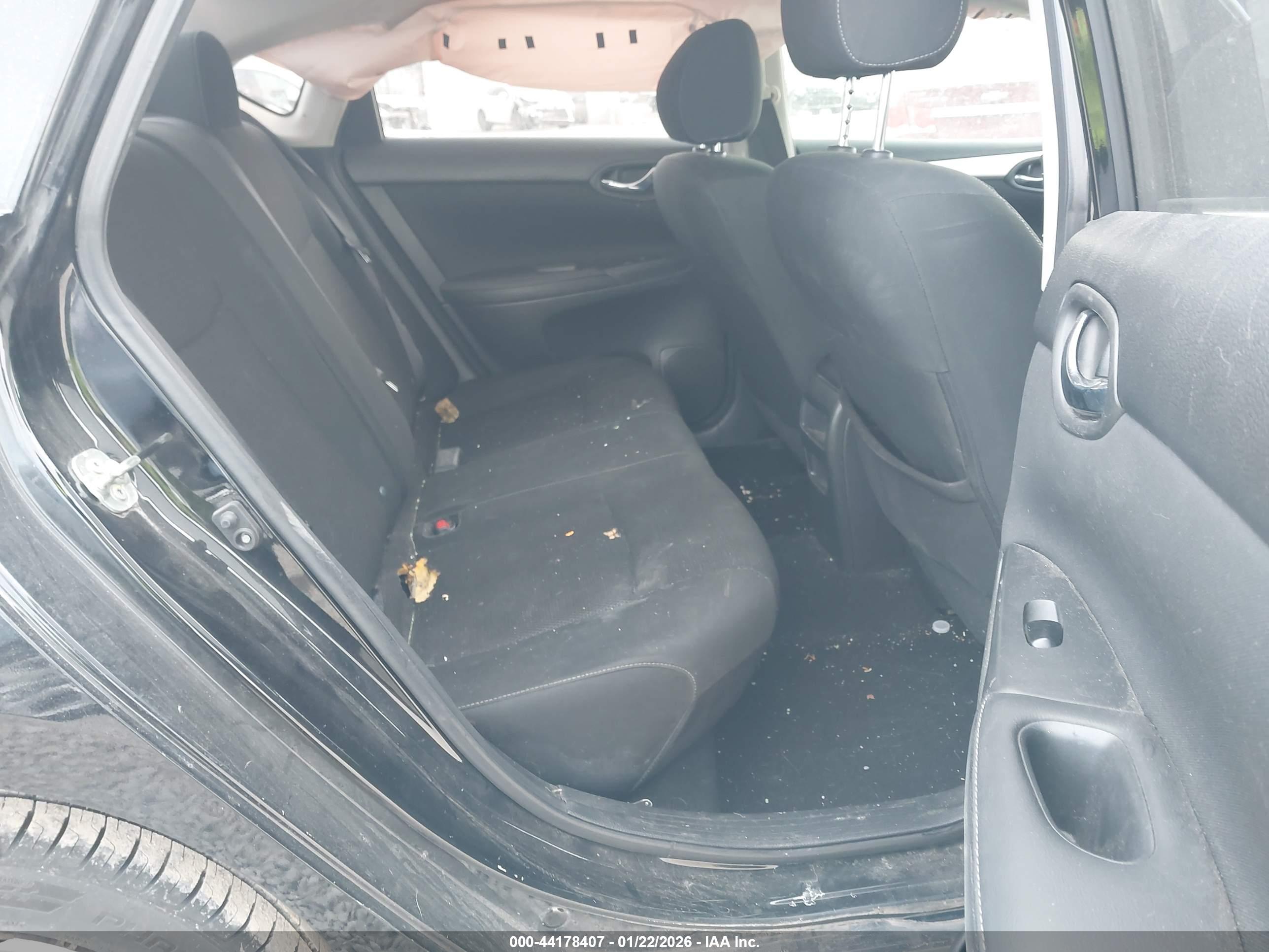 NISSAN SENTRA image 8