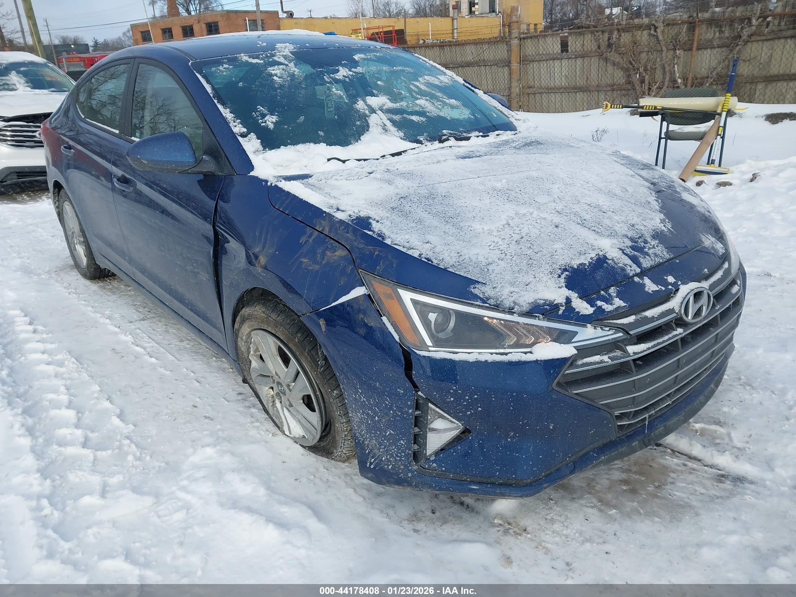 HYUNDAI ELANTRA image 6