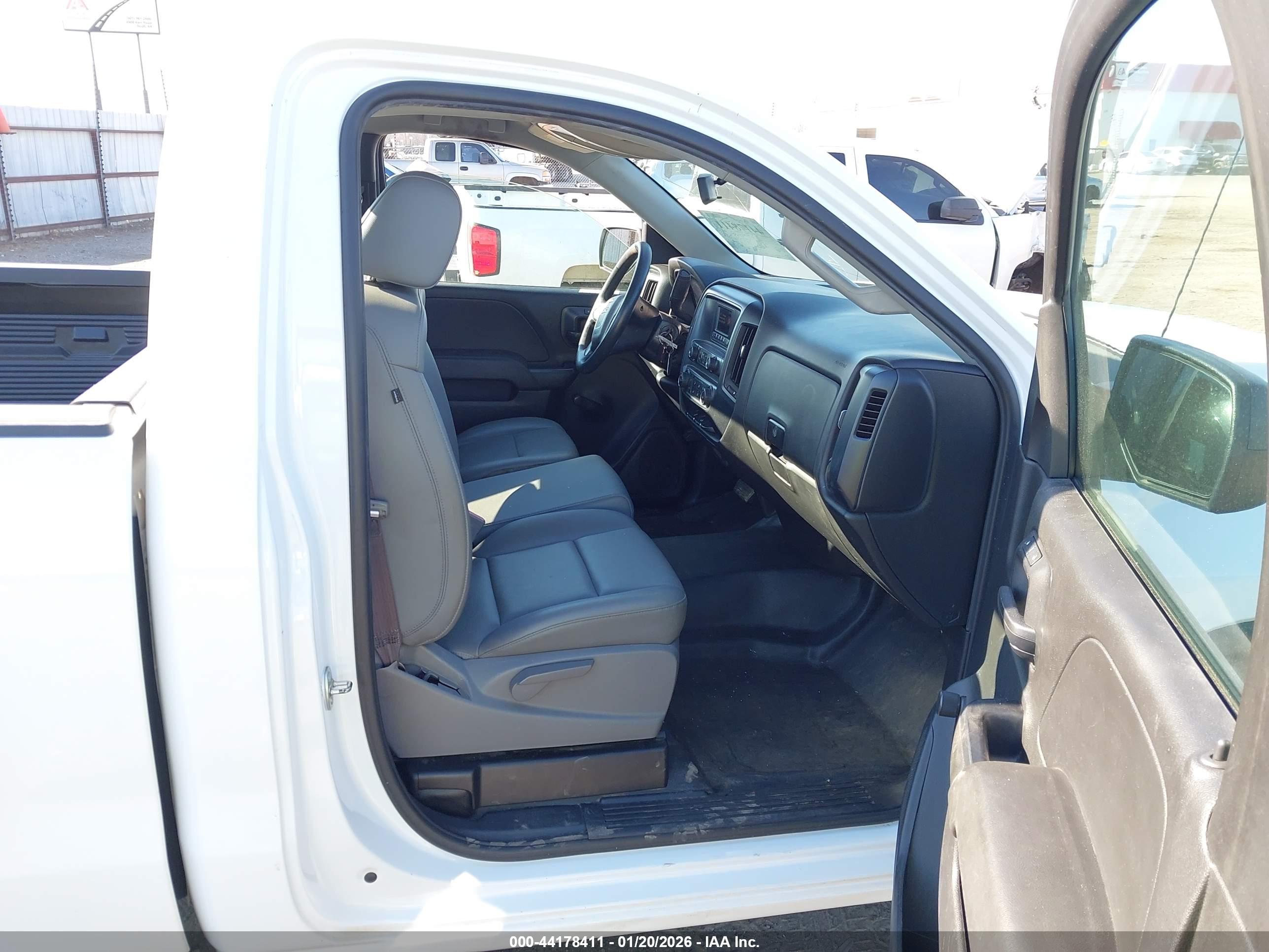 GMC SIERRA image 5