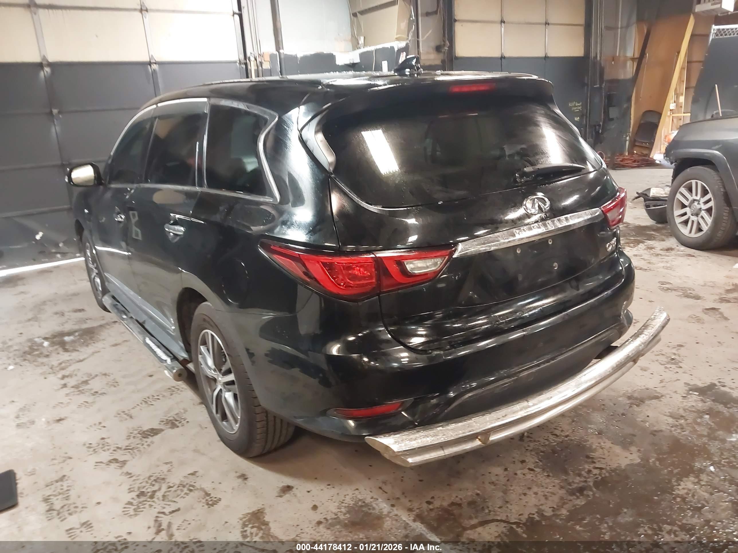 INFINITI QX60 image 3
