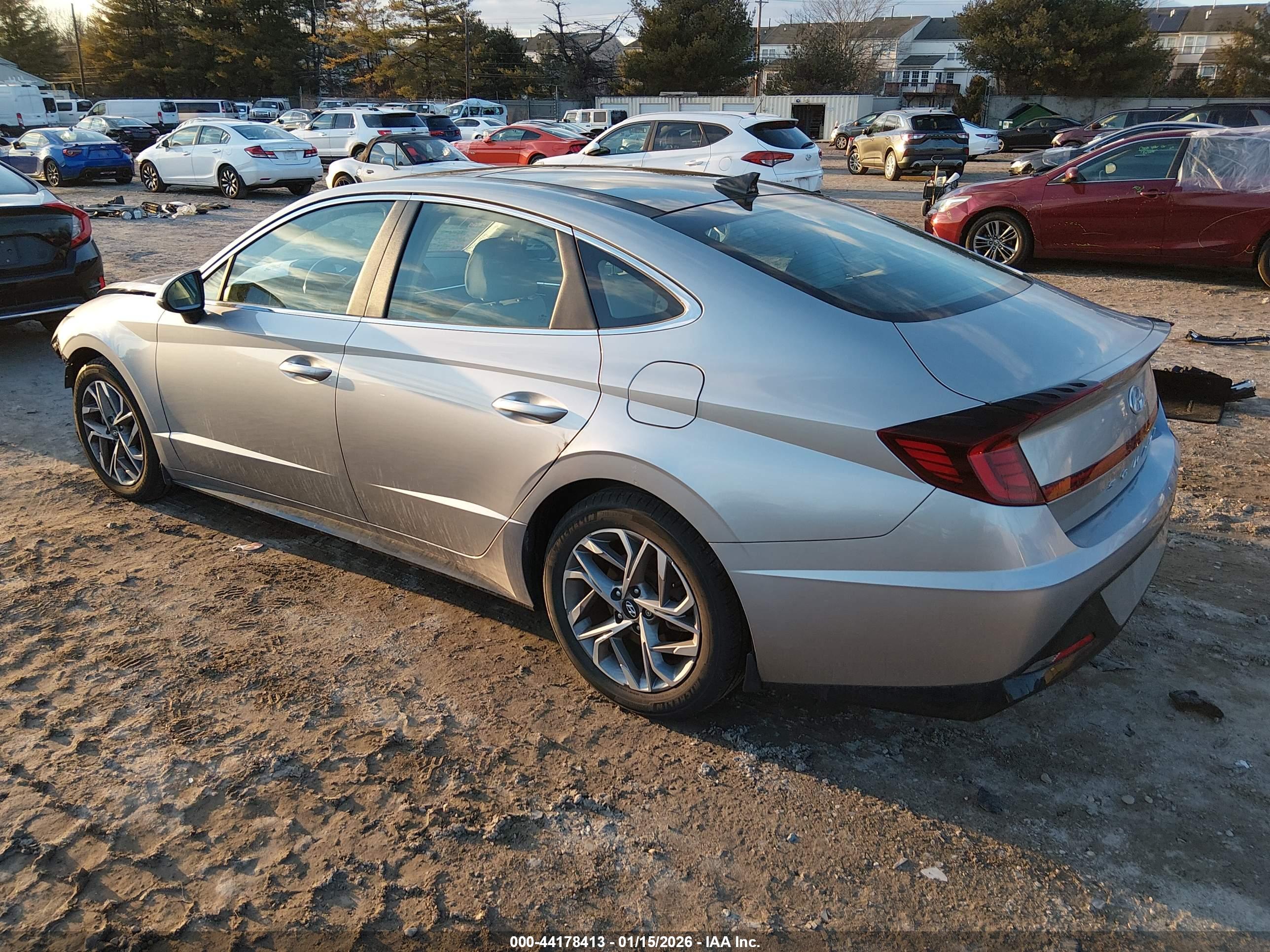 HYUNDAI SONATA image 3
