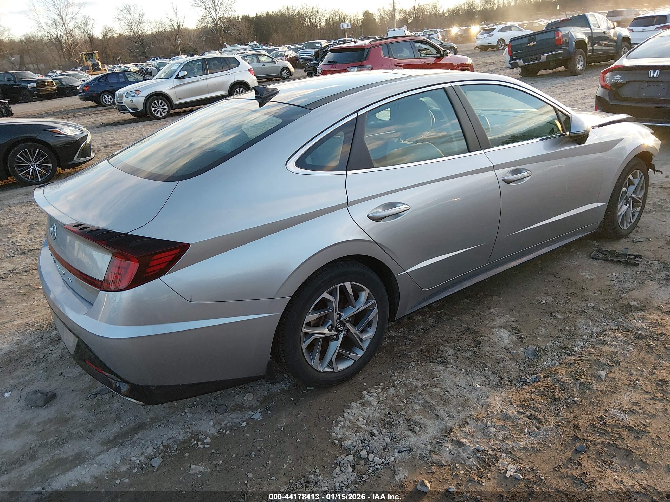 HYUNDAI SONATA image 4