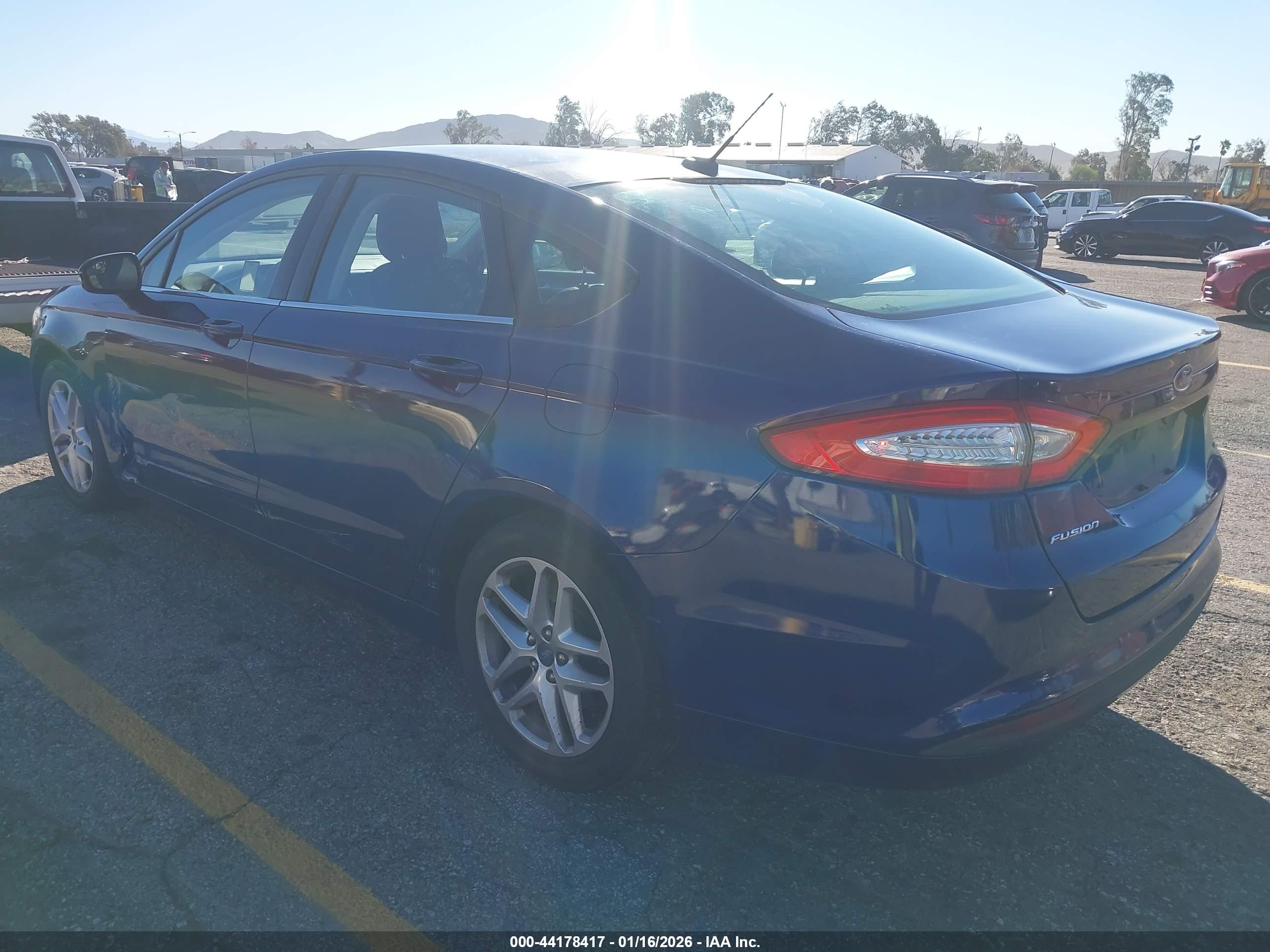 FORD FUSION image 3