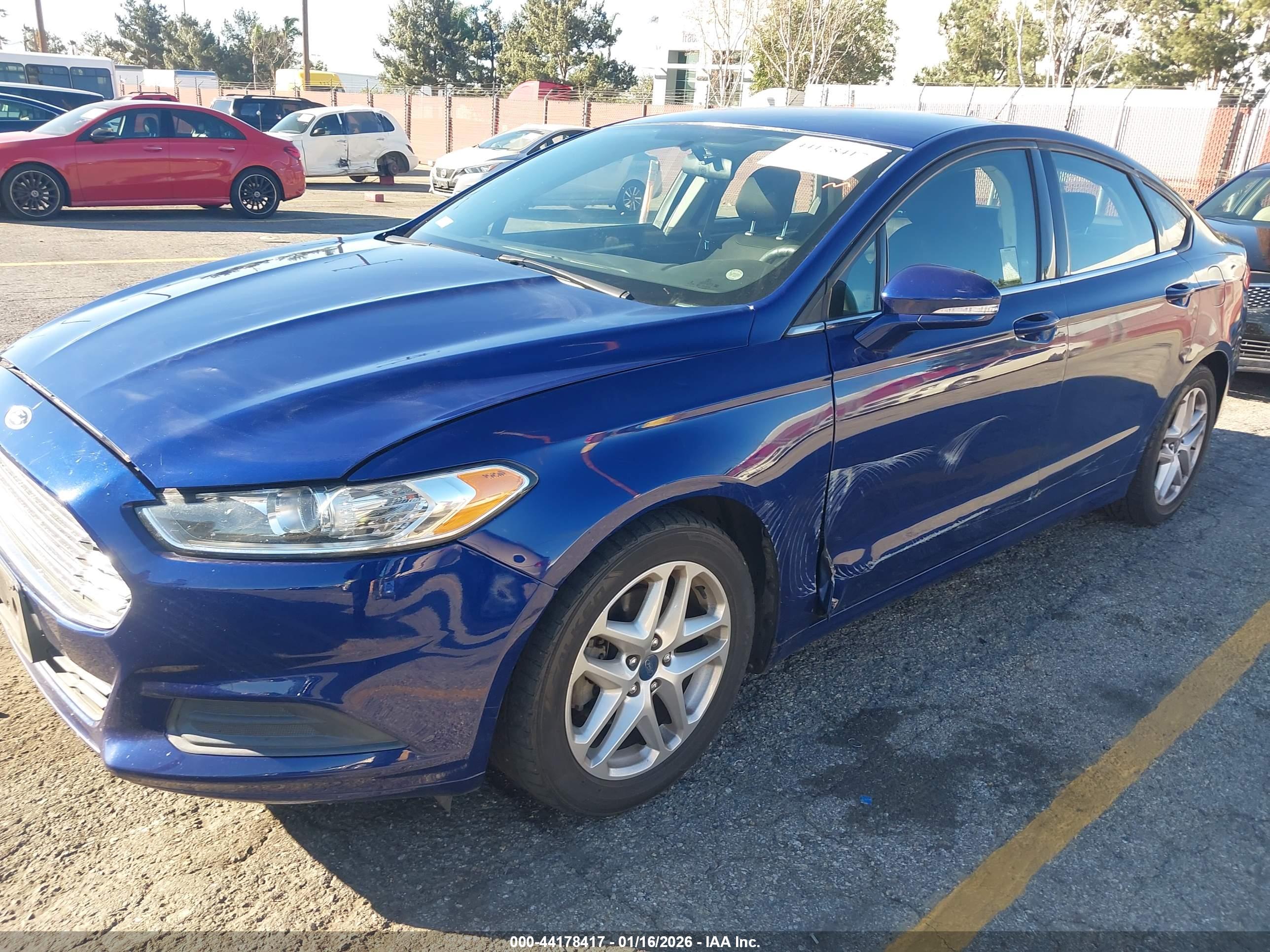 FORD FUSION image 6