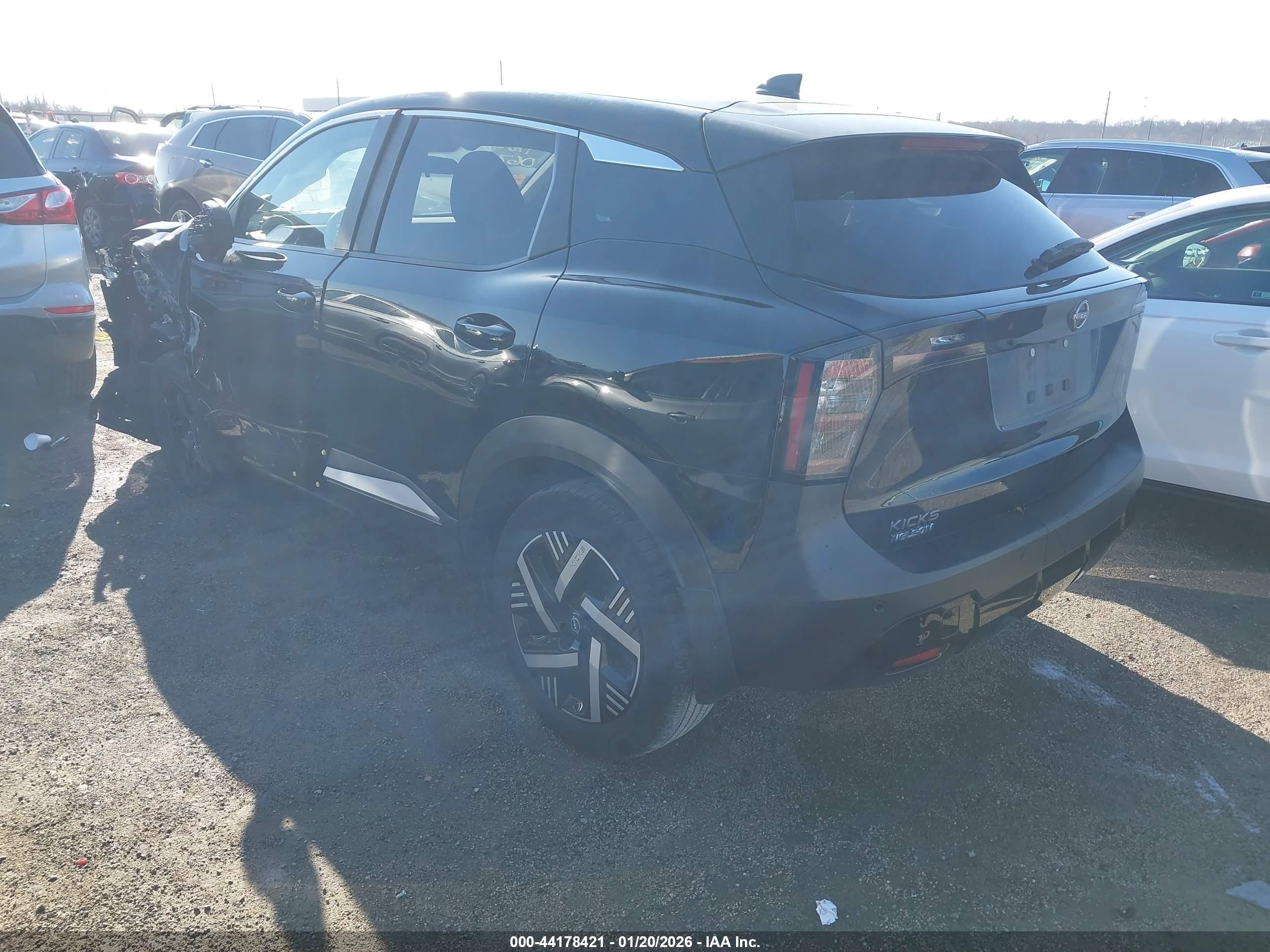 NISSAN KICKS image 3