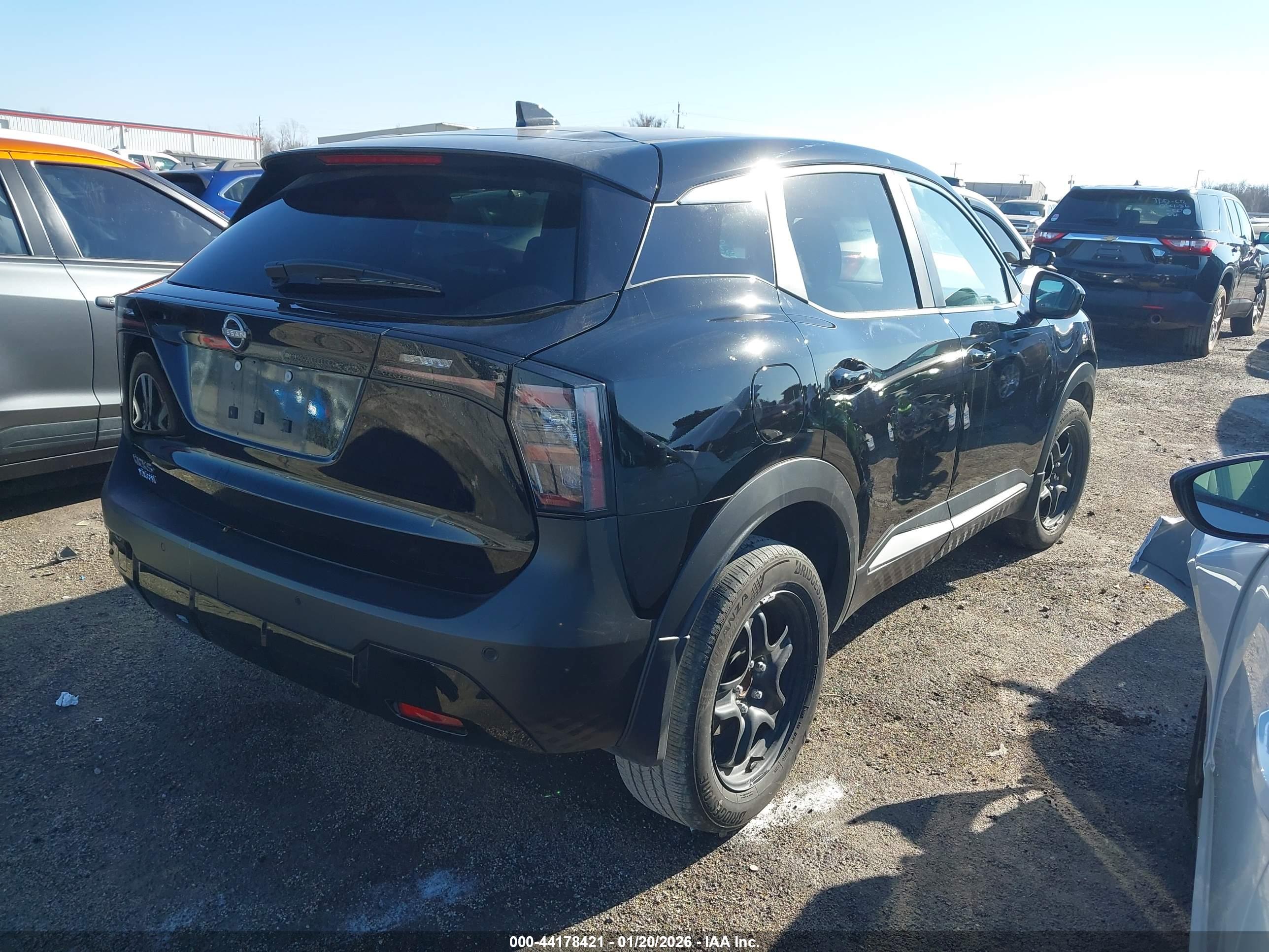 NISSAN KICKS image 4