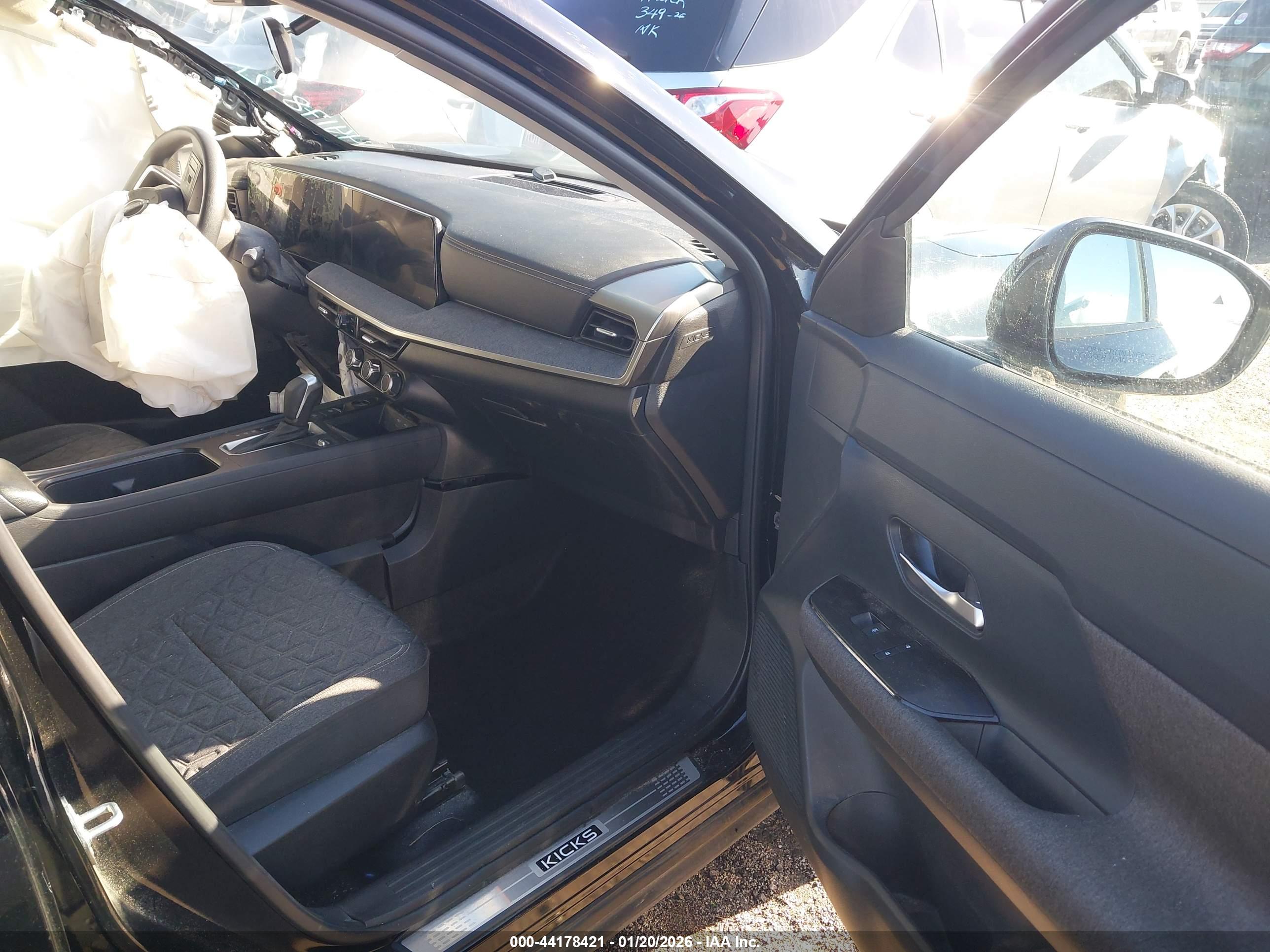 NISSAN KICKS image 5