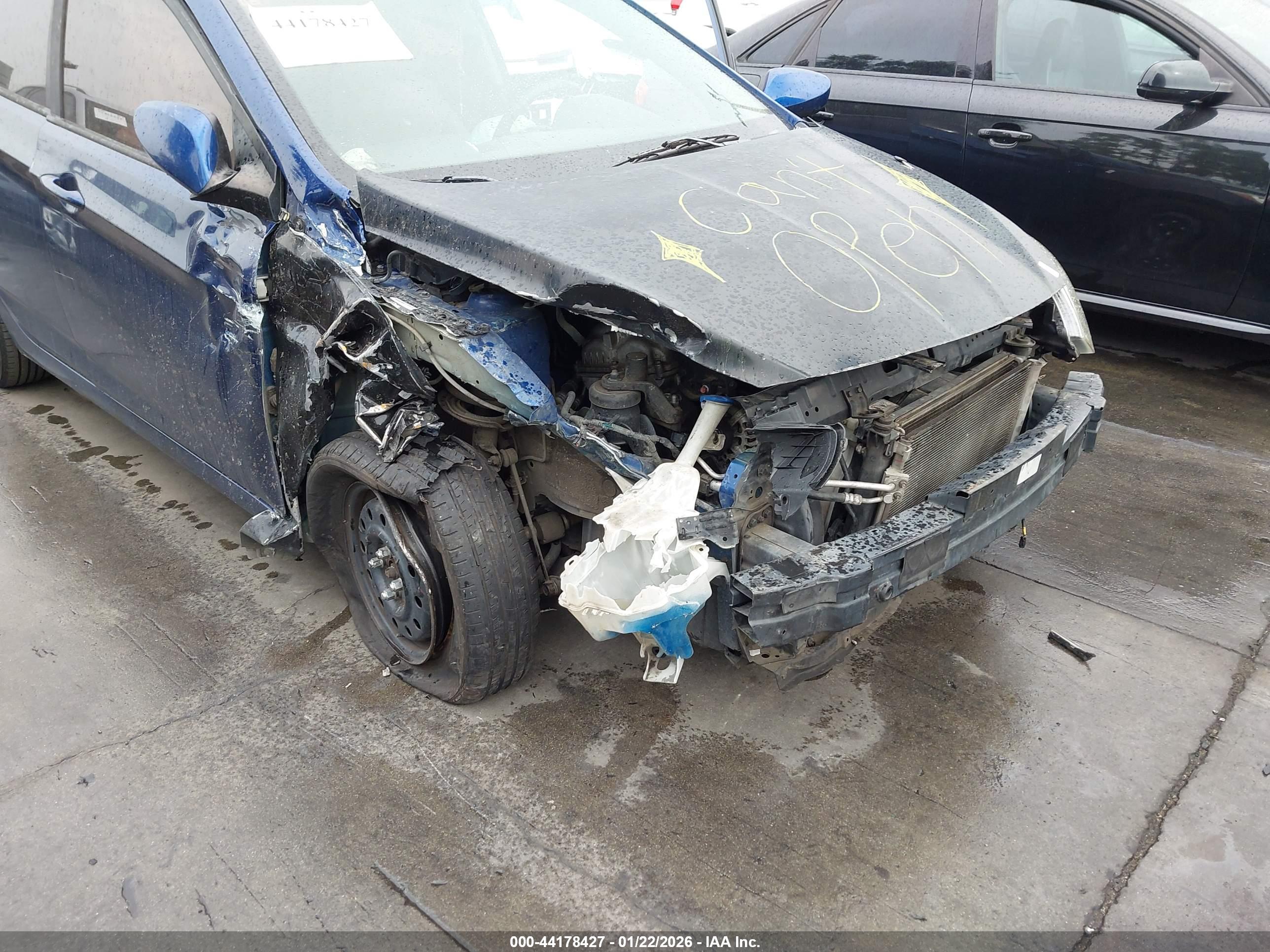 HYUNDAI ACCENT image 6