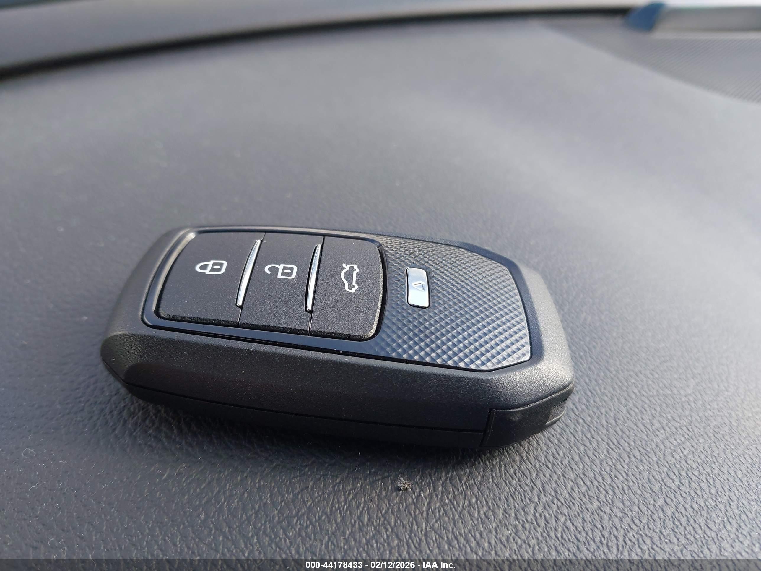 KIA NIRO image 11
