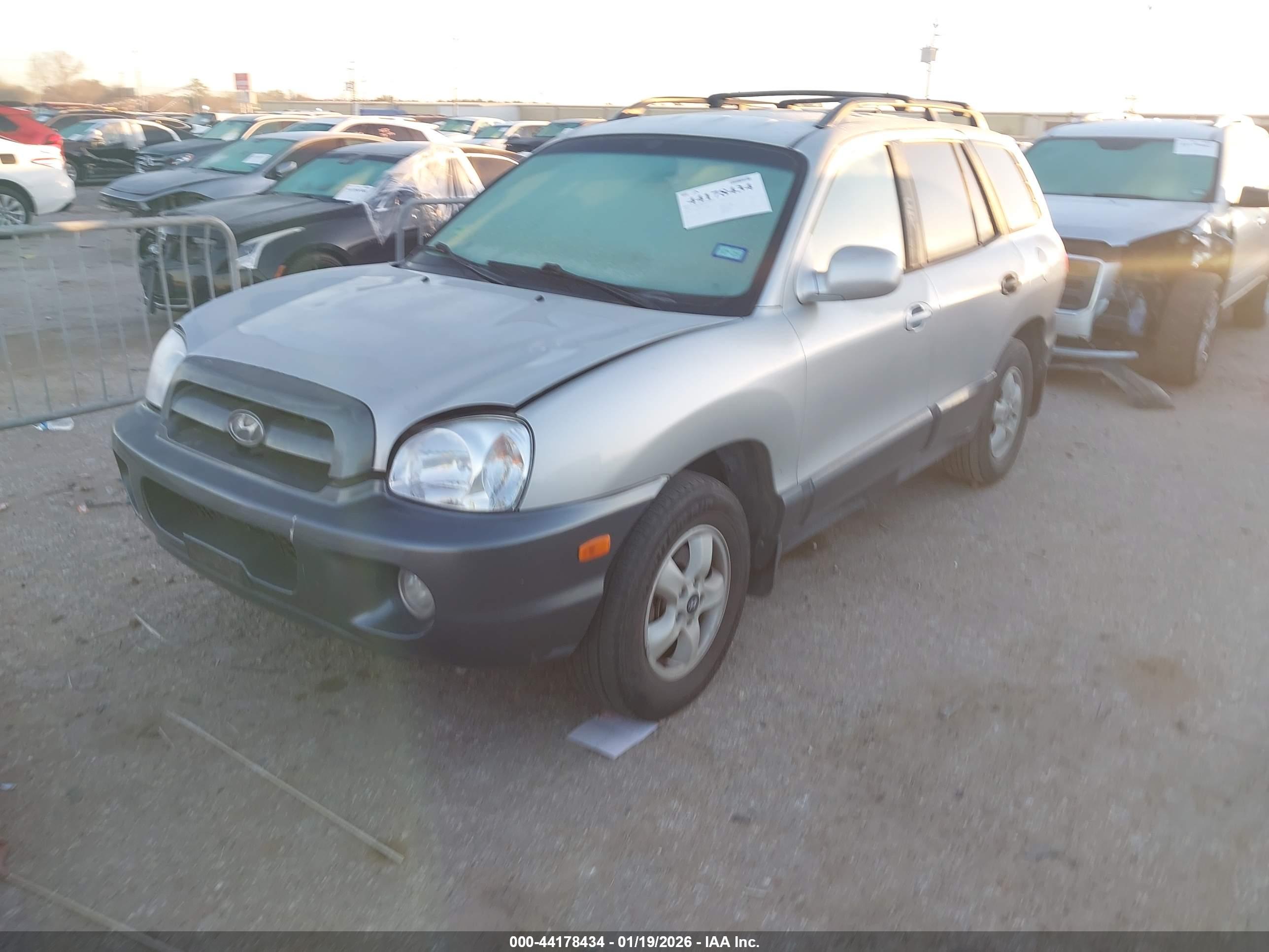 HYUNDAI SANTA image 2
