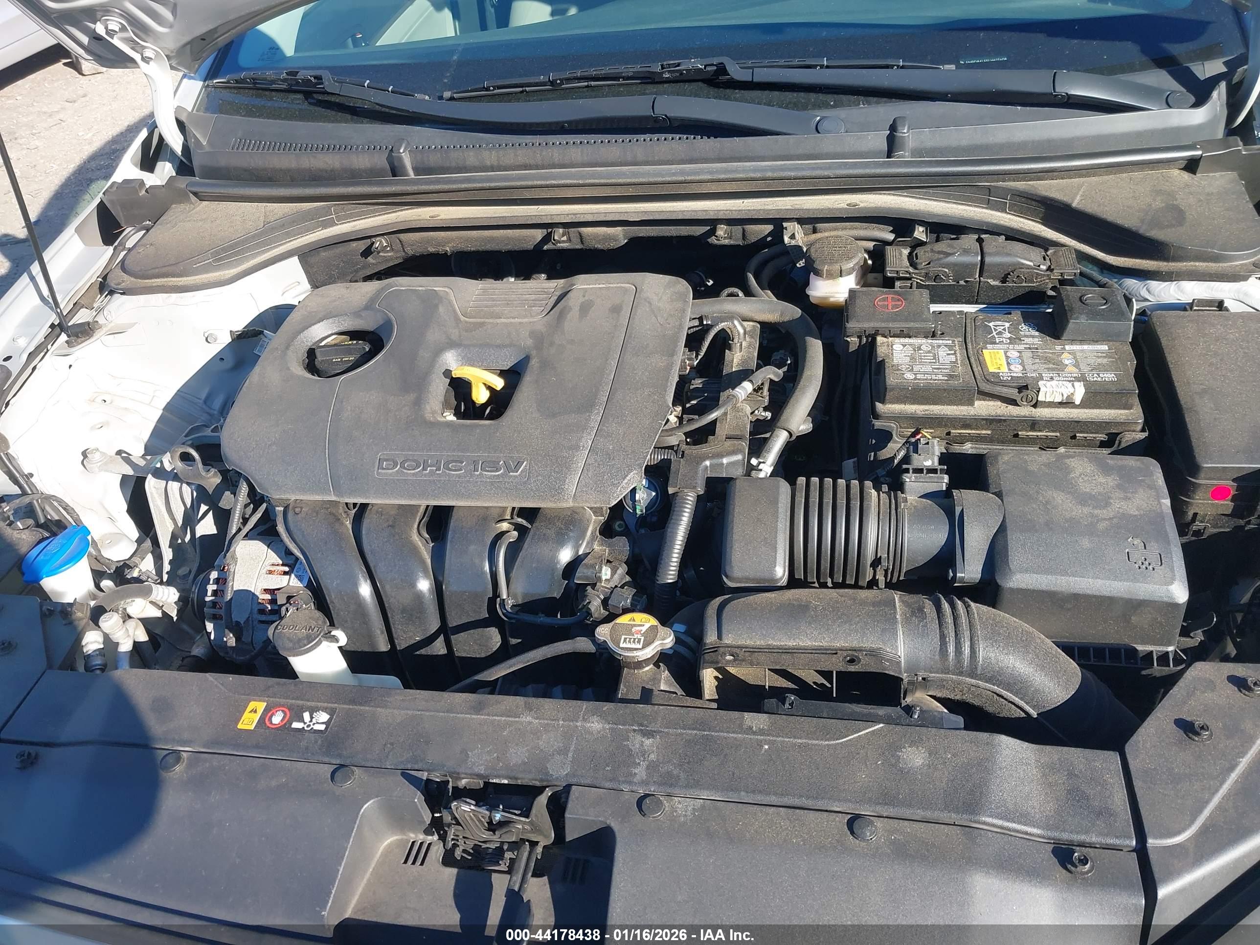 HYUNDAI ELANTRA image 10