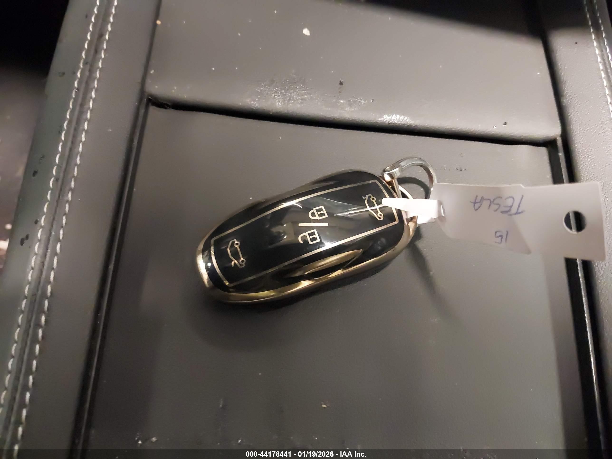 TESLA MODEL image 11