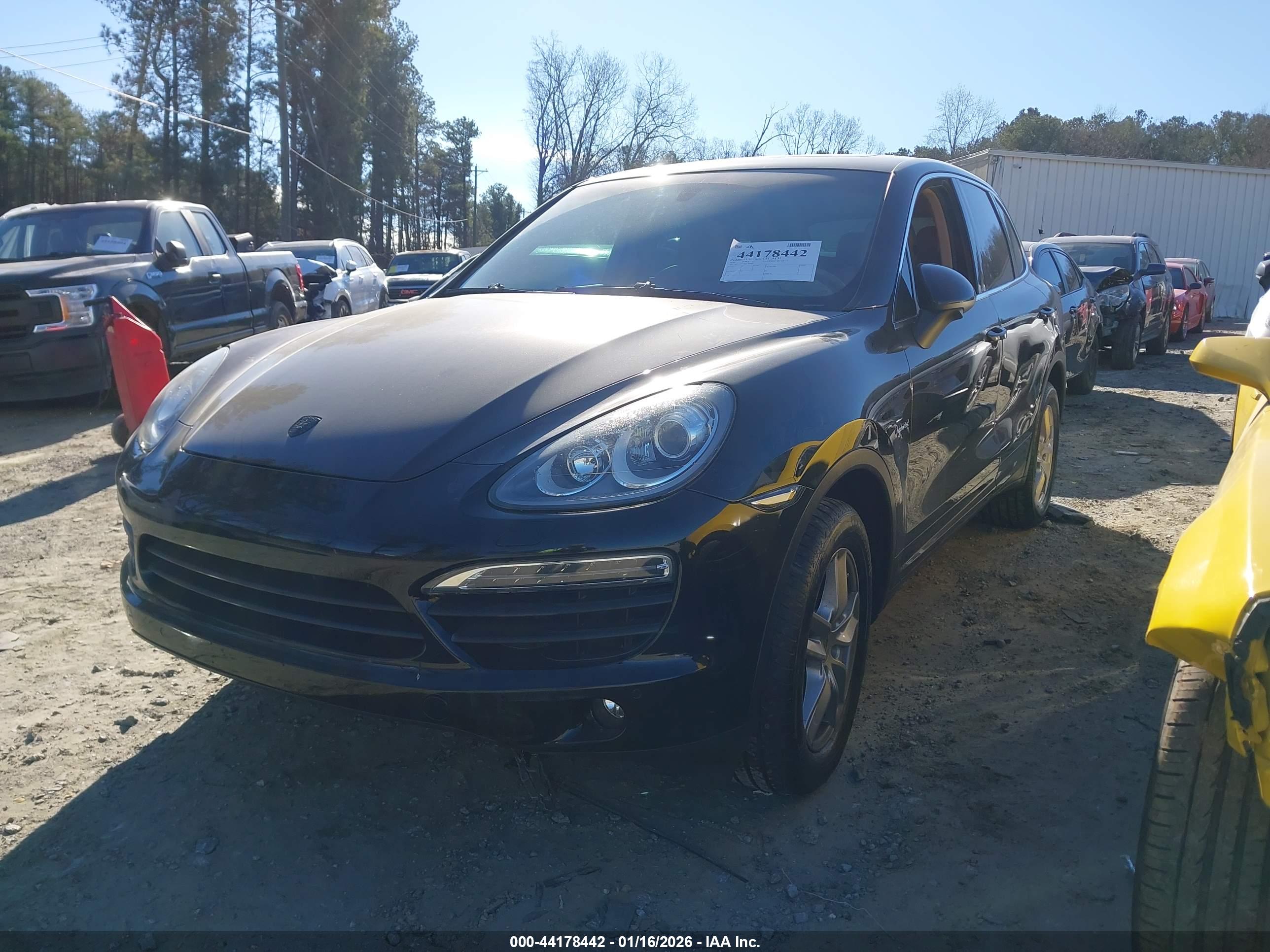 PORSCHE CAYENNE image 2