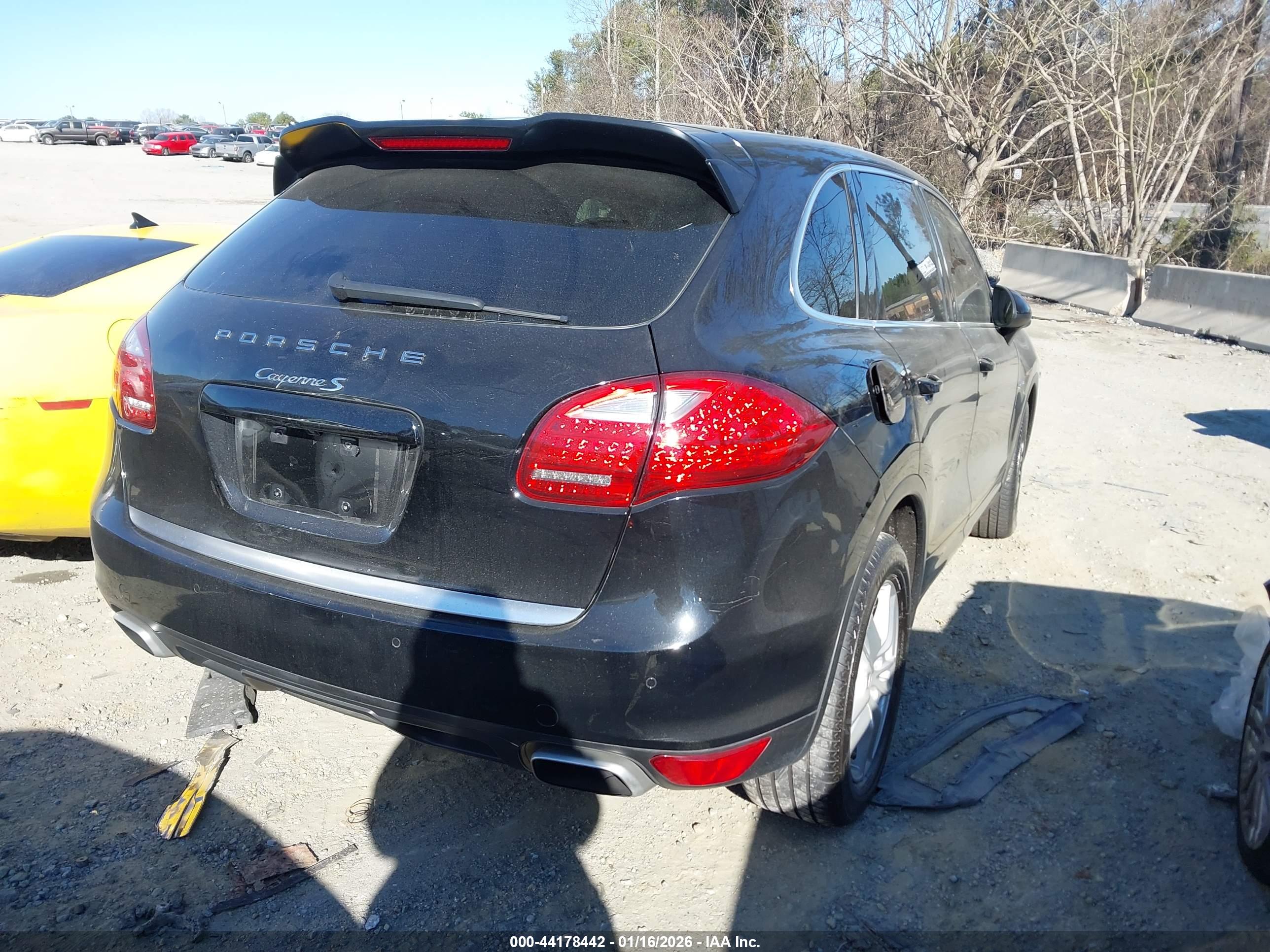 PORSCHE CAYENNE image 4
