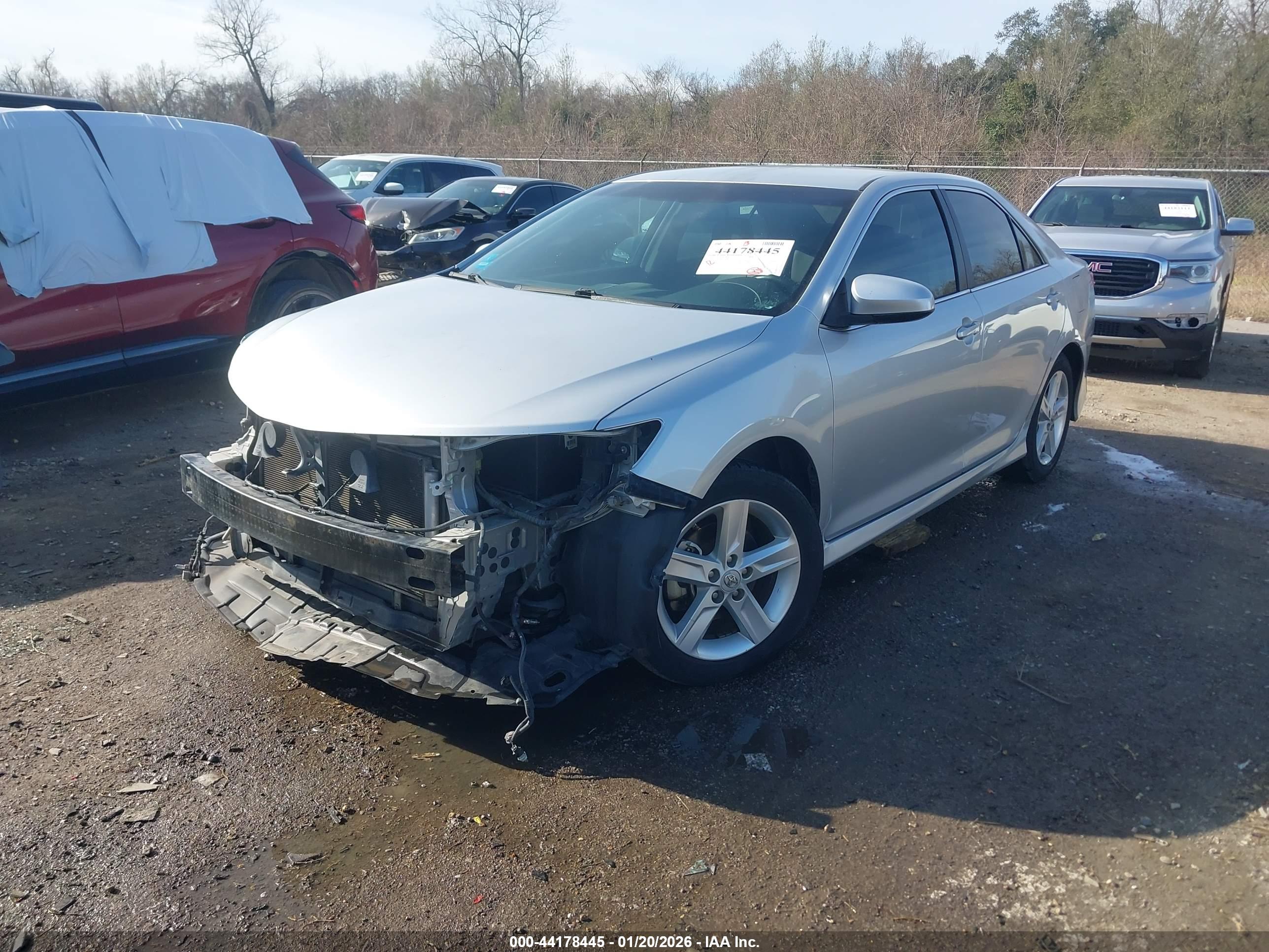 TOYOTA CAMRY image 2