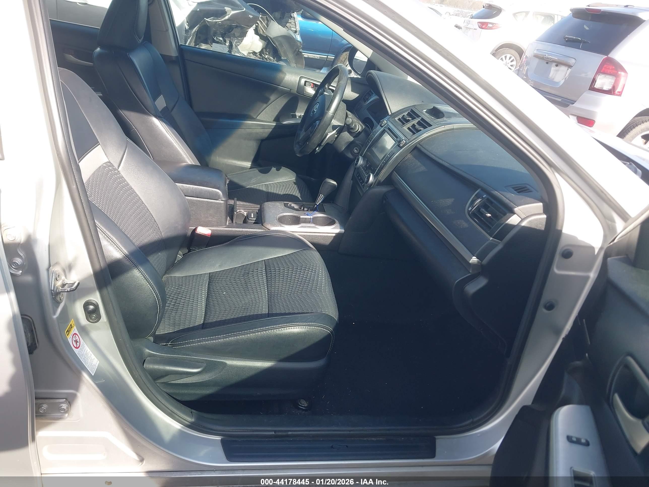 TOYOTA CAMRY image 5