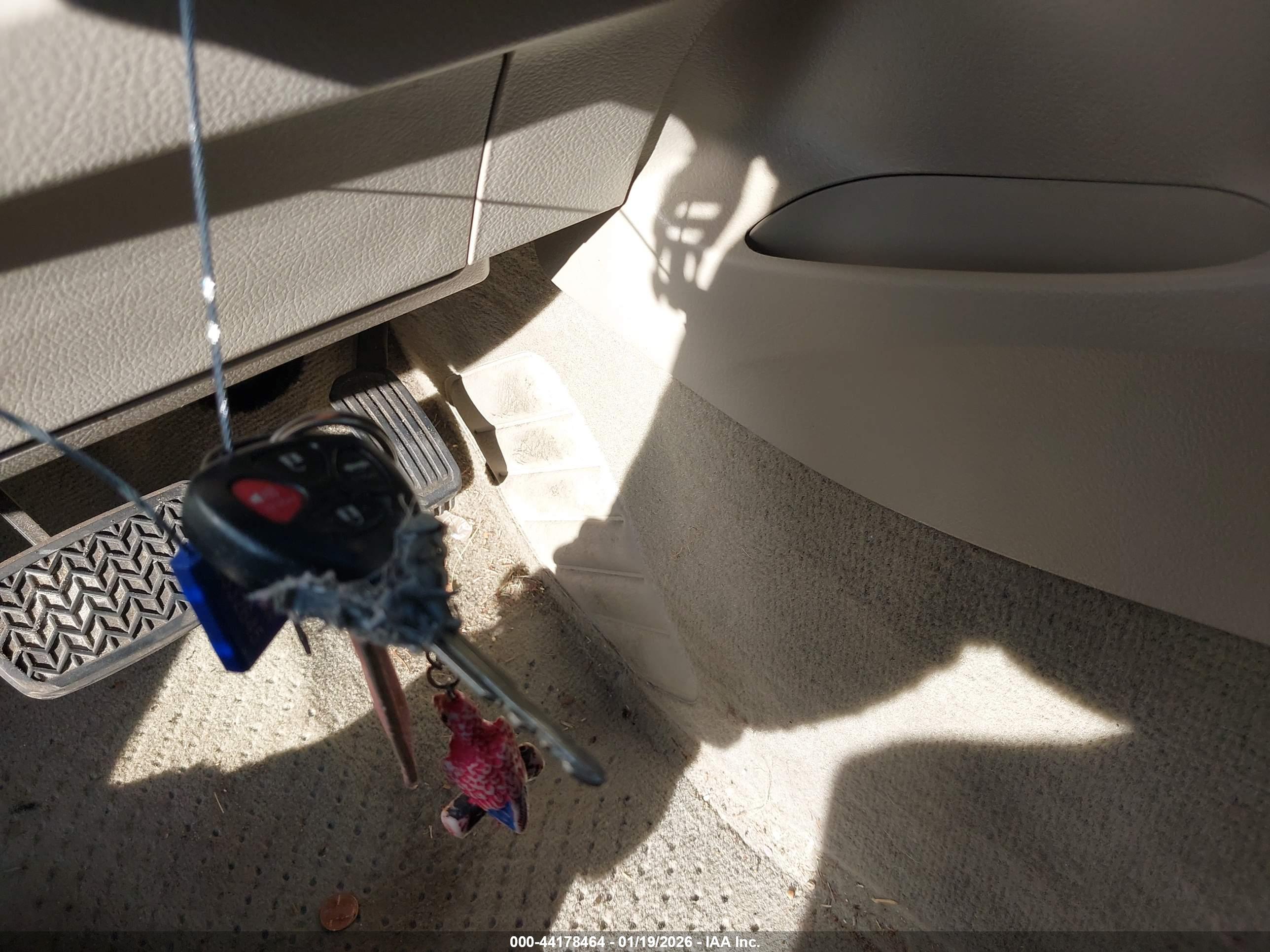 TOYOTA CAMRY image 11