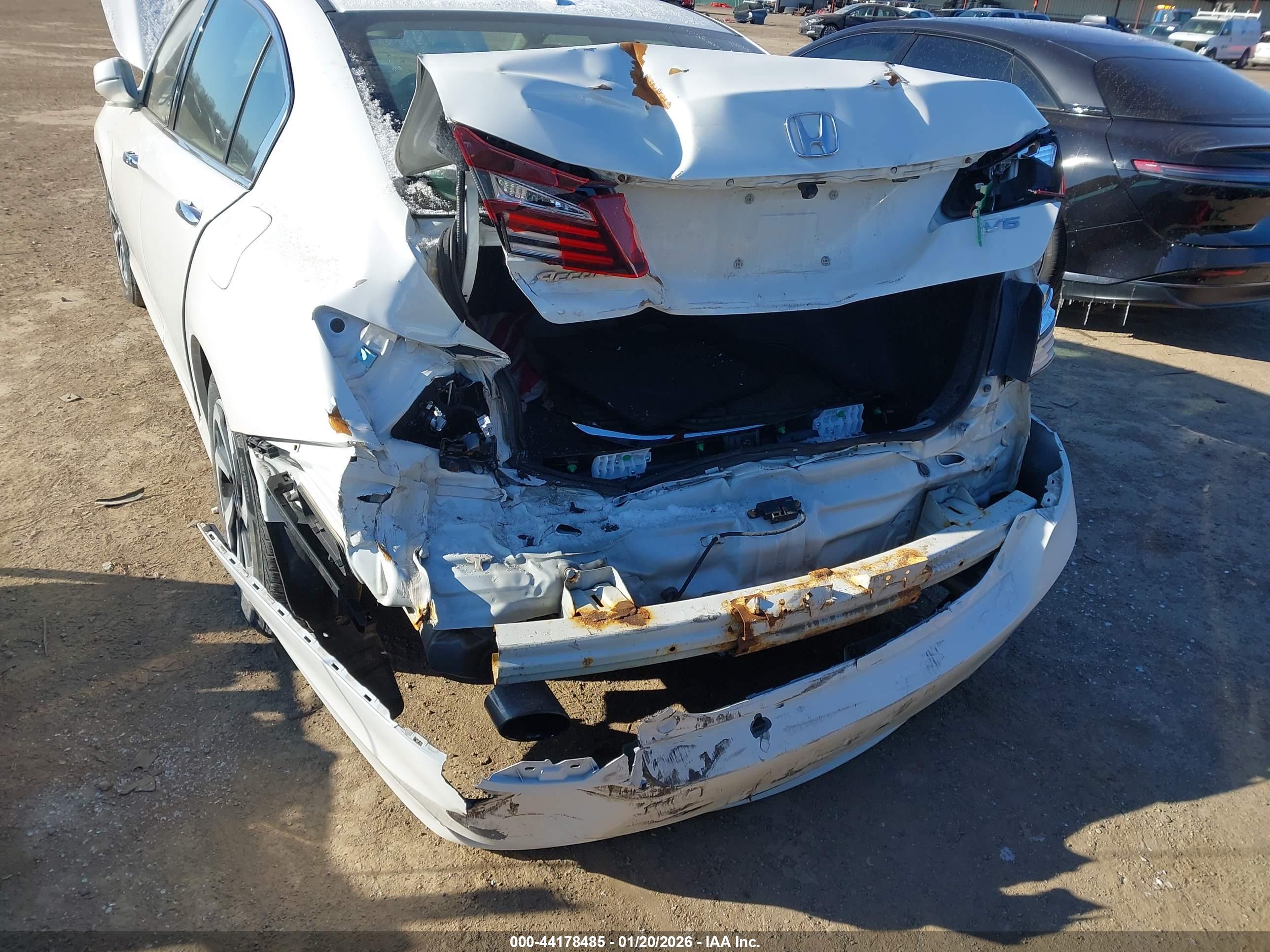 HONDA ACCORD image 6