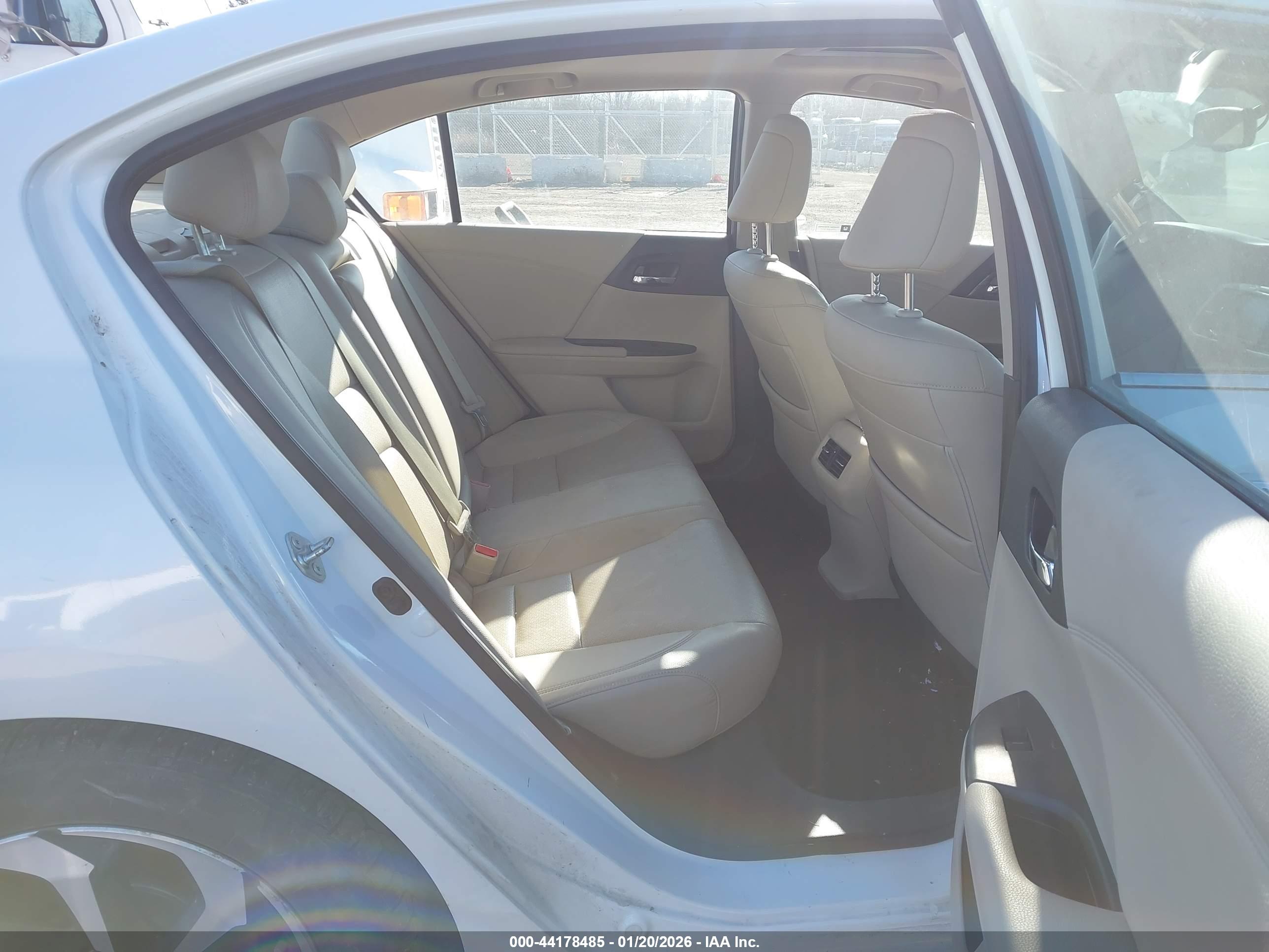 HONDA ACCORD image 8