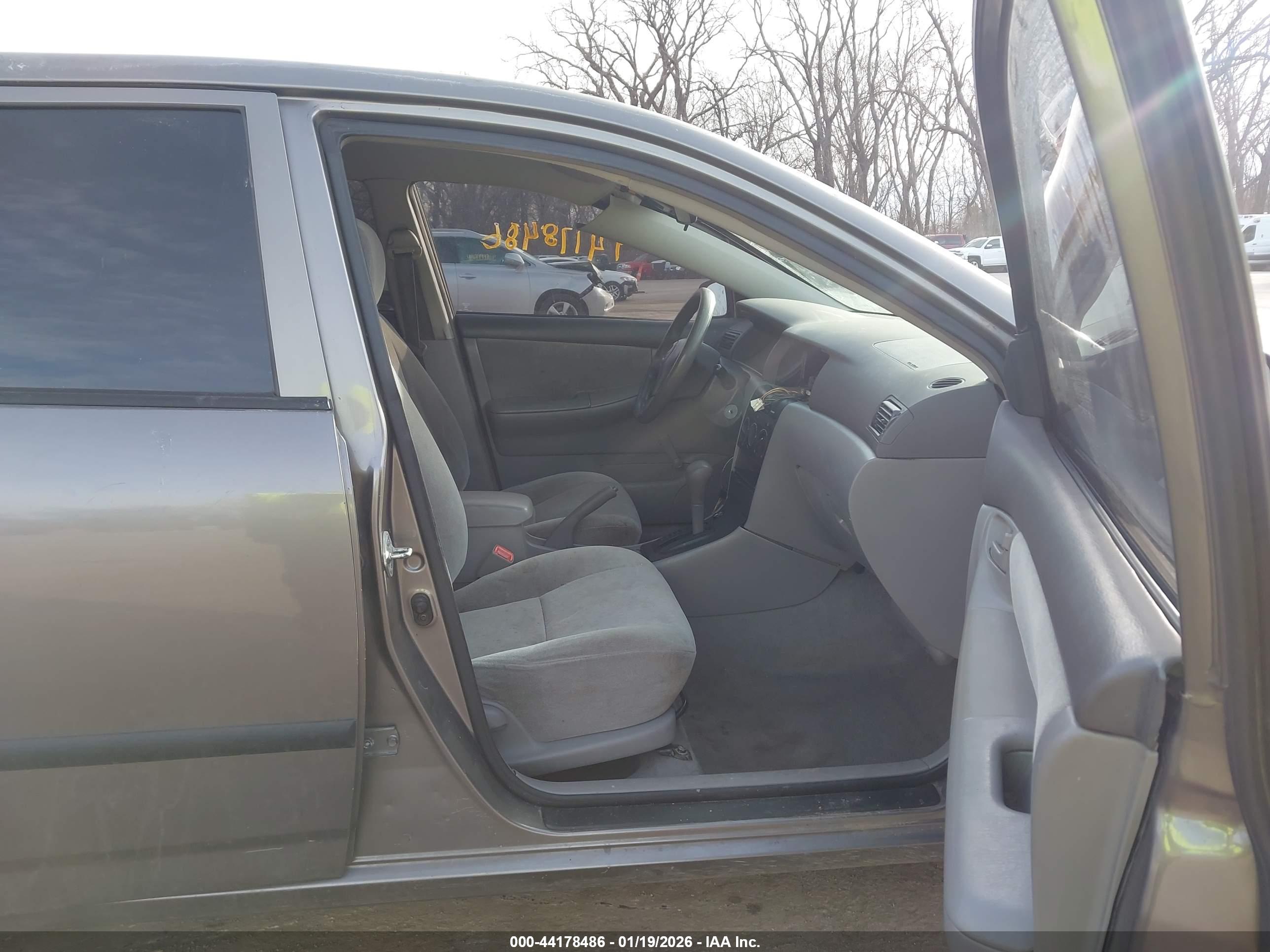 TOYOTA COROLLA image 5