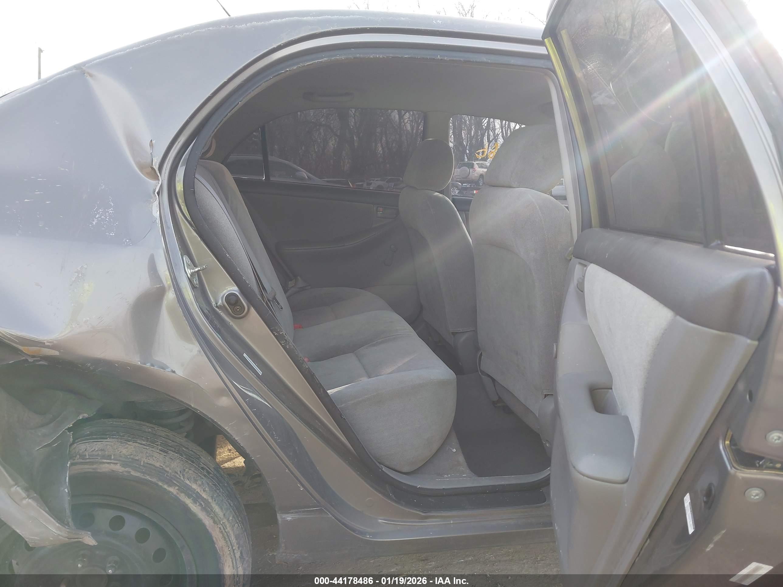TOYOTA COROLLA image 8