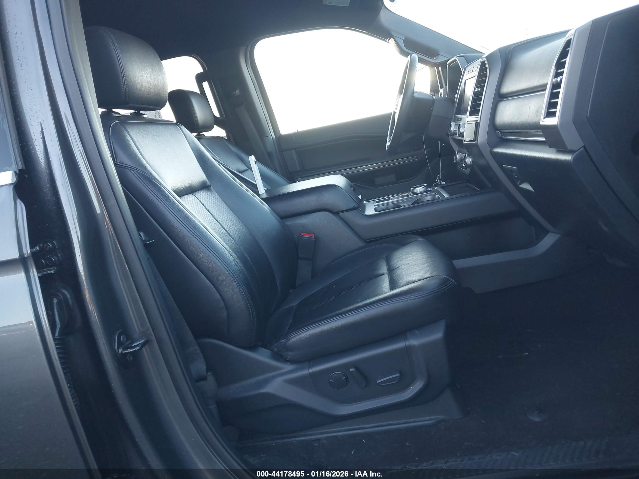 FORD EXPEDITION image 5