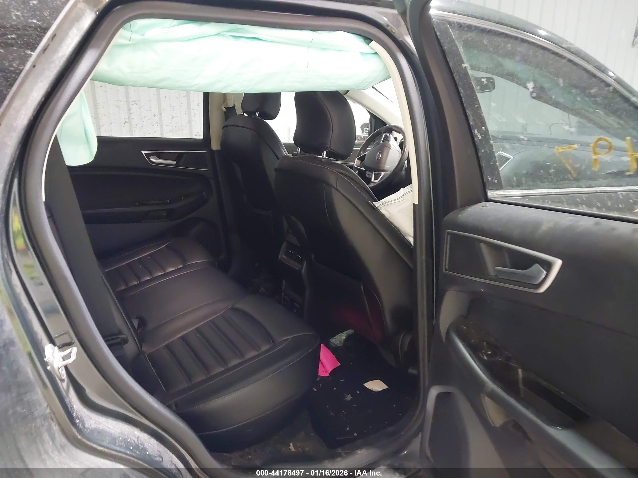 FORD EDGE image 8