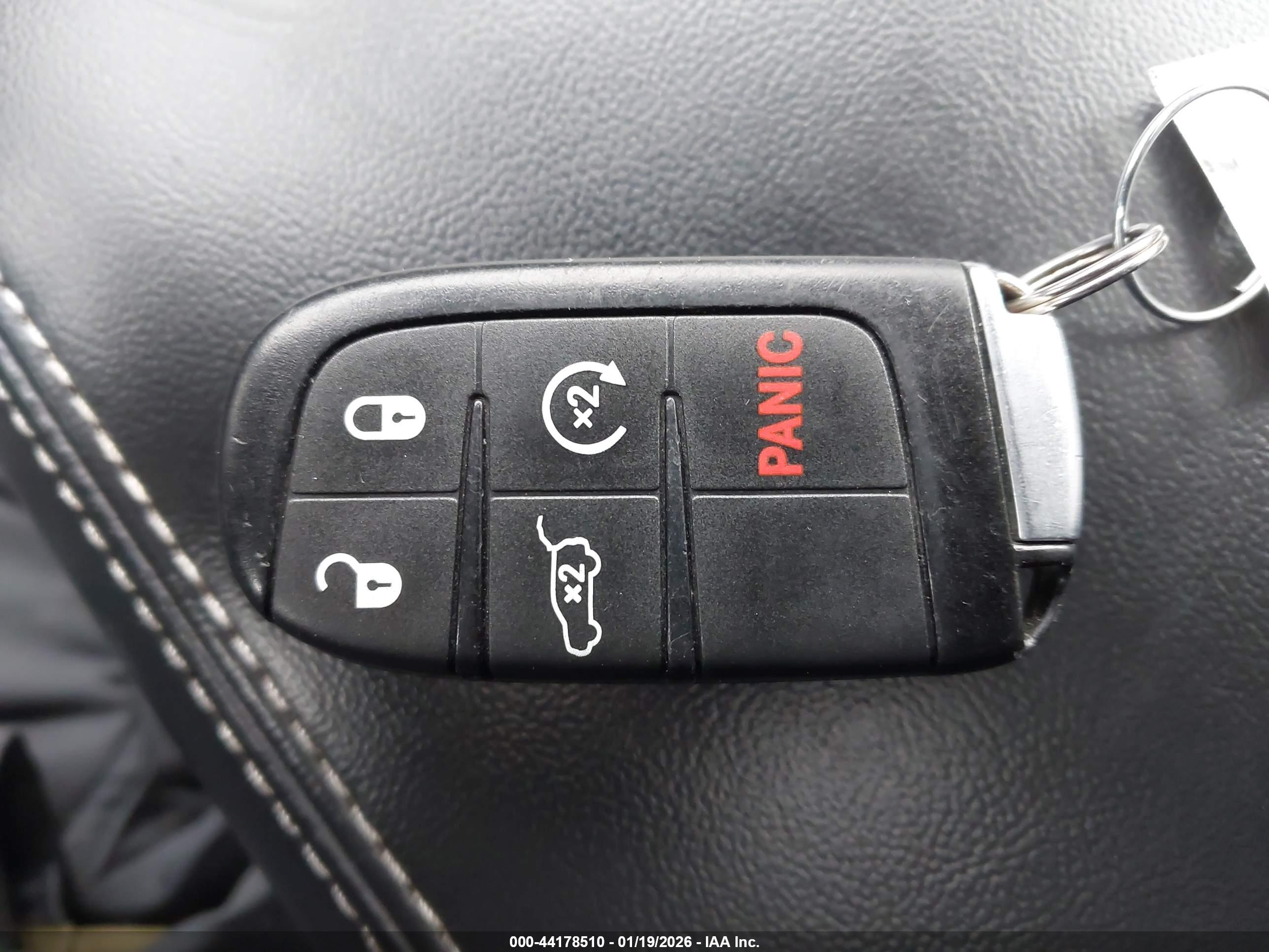 JEEP GRAND image 11