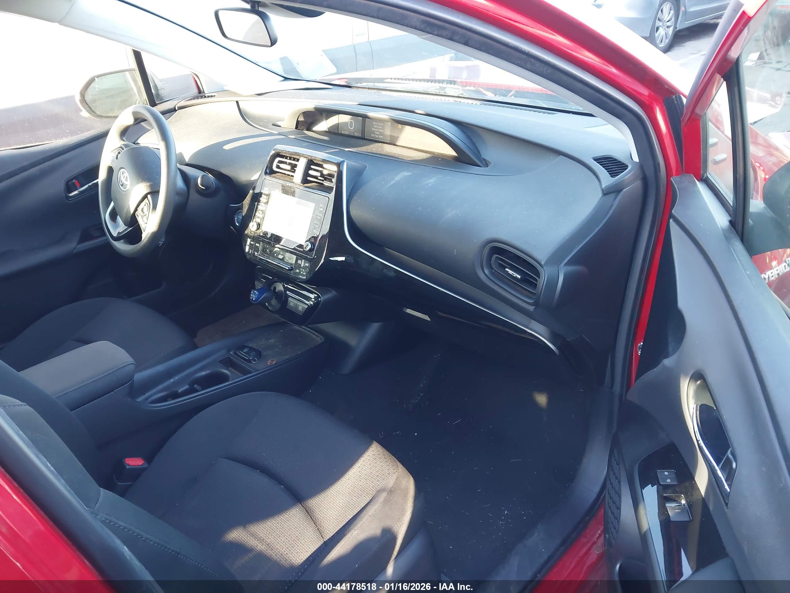 TOYOTA PRIUS image 5