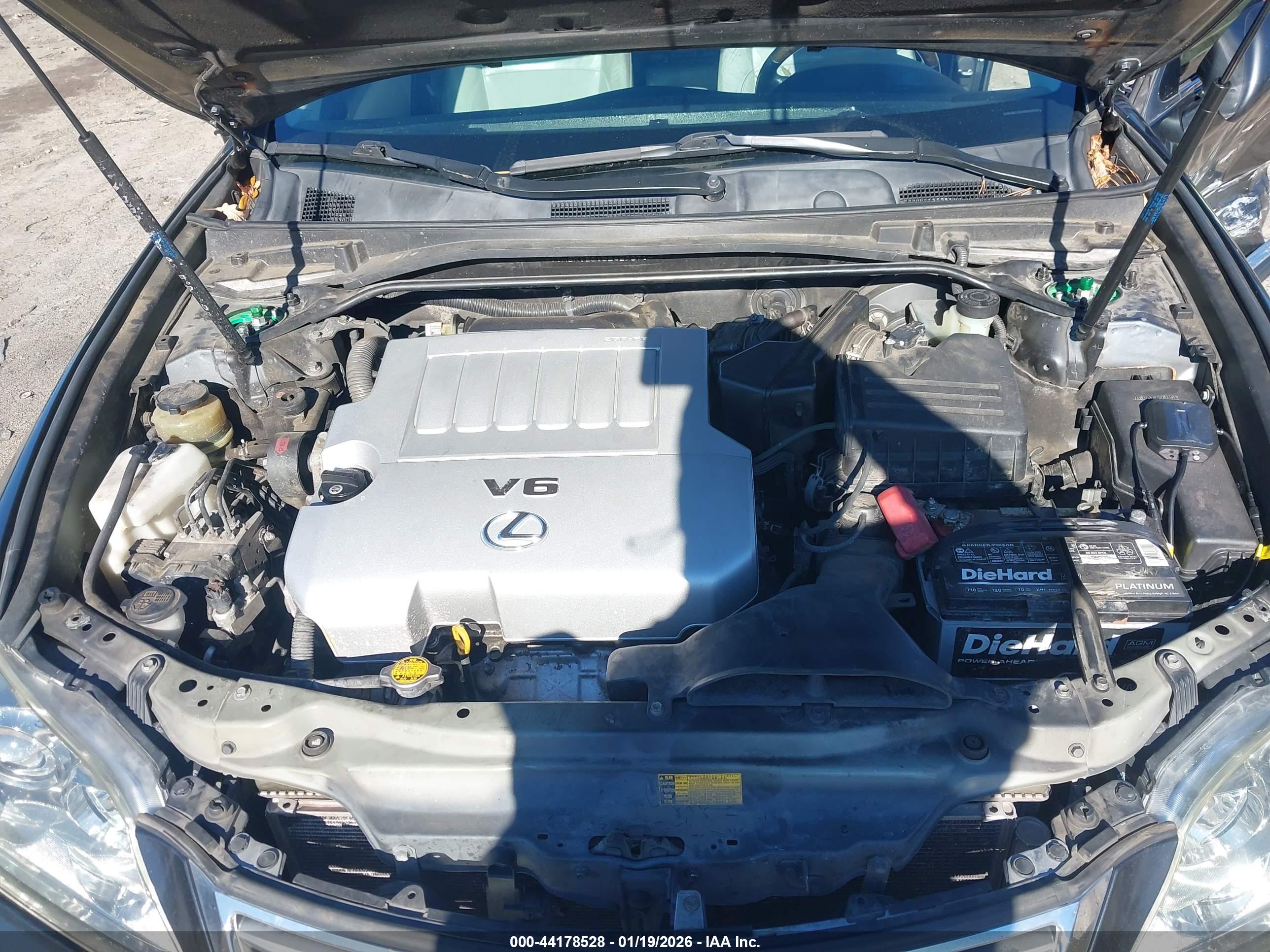 LEXUS ES image 10