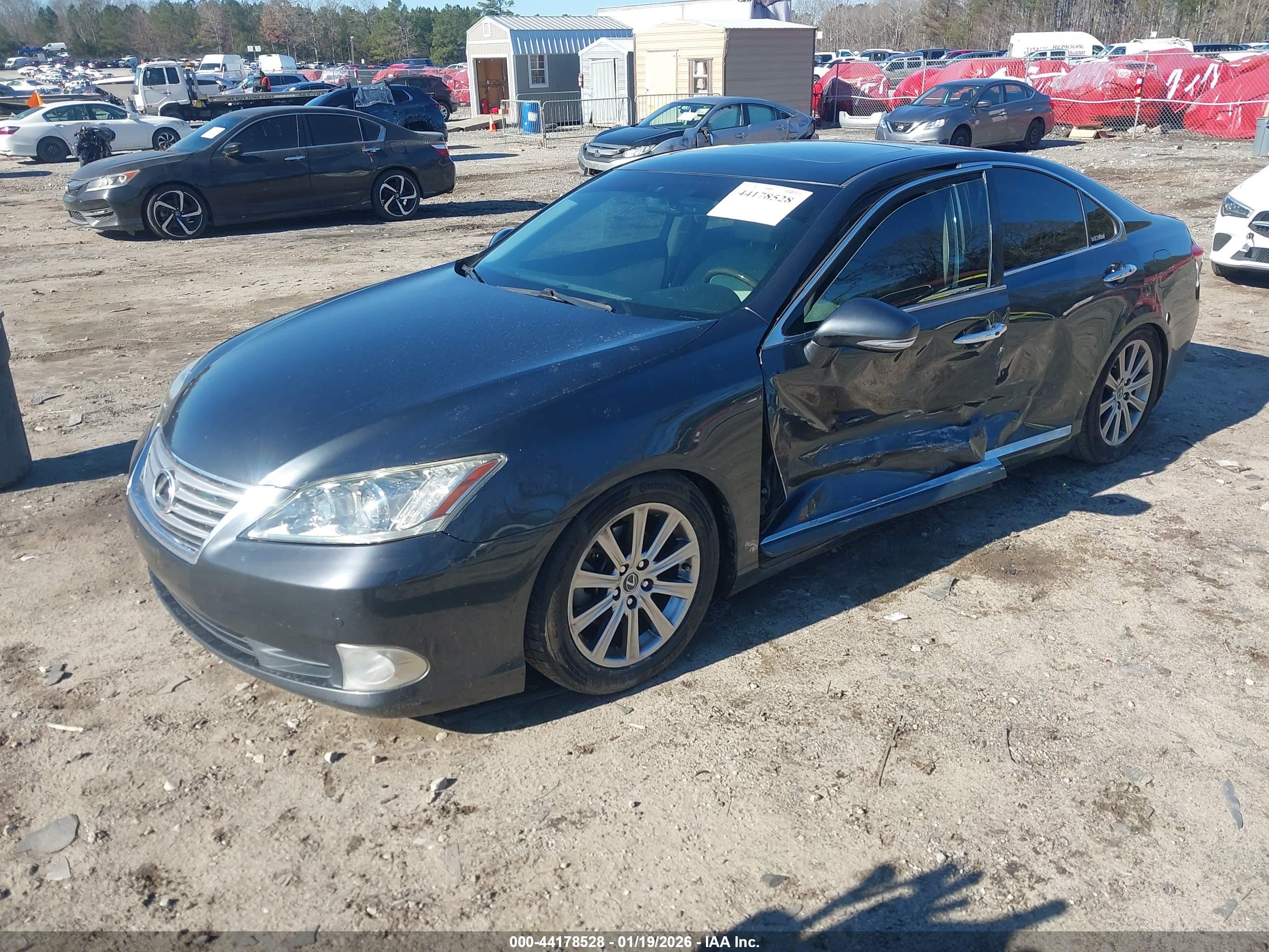 LEXUS ES image 2