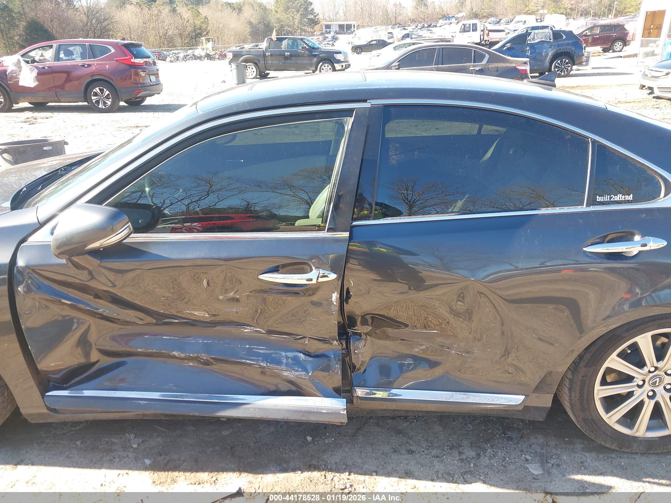 LEXUS ES image 6