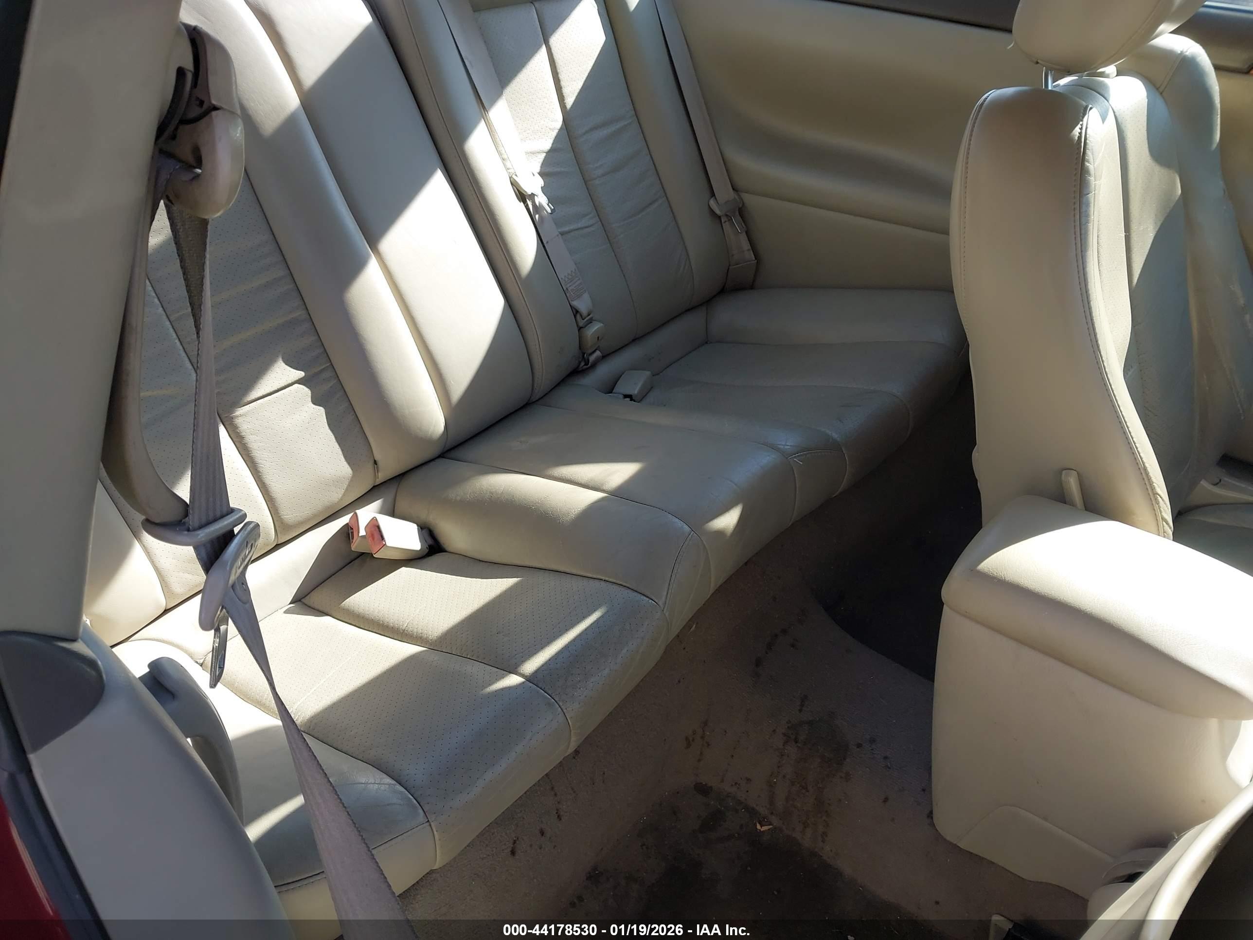 TOYOTA CAMRY image 8