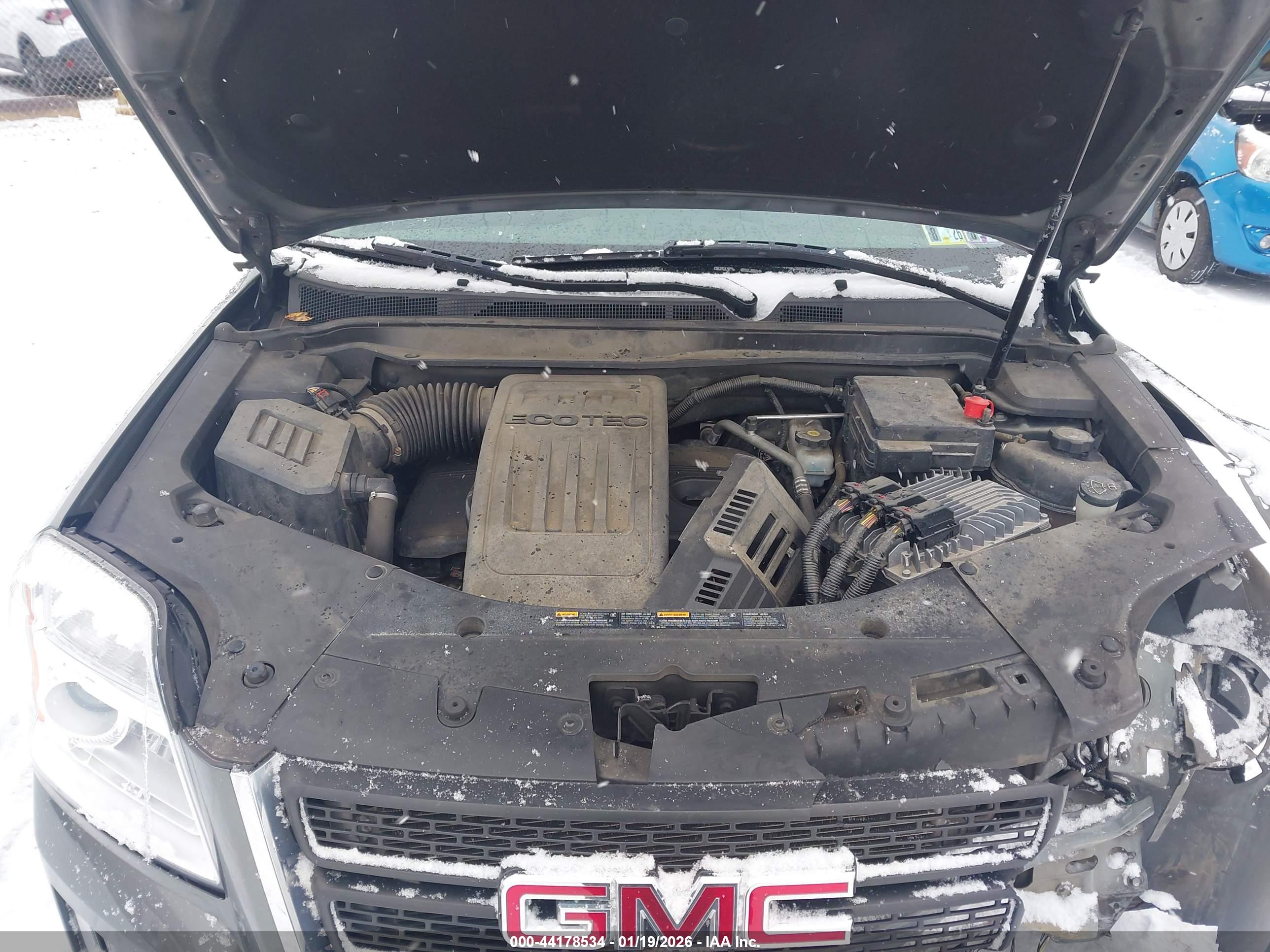 GMC TERRAIN image 10