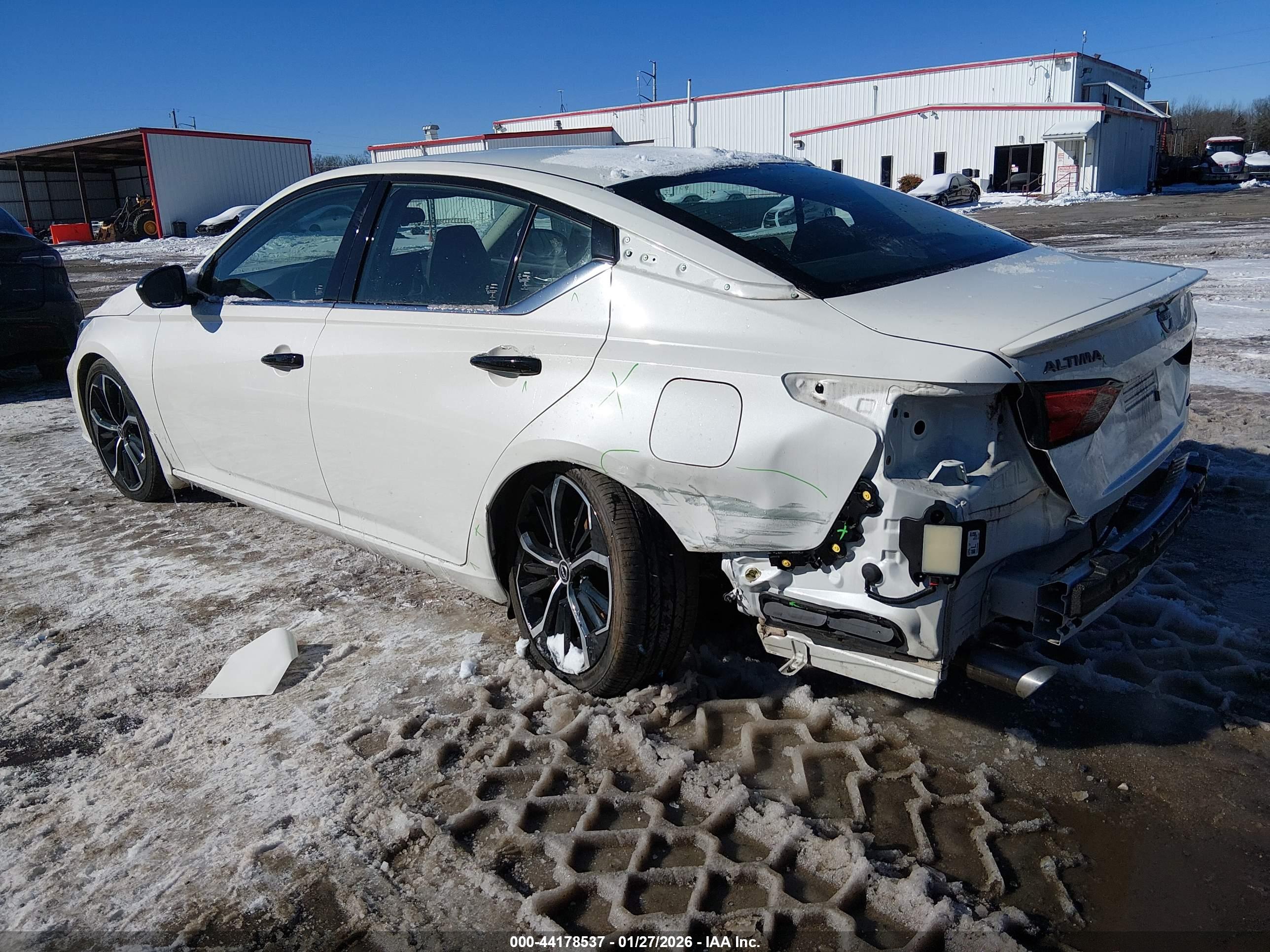 NISSAN ALTIMA image 3