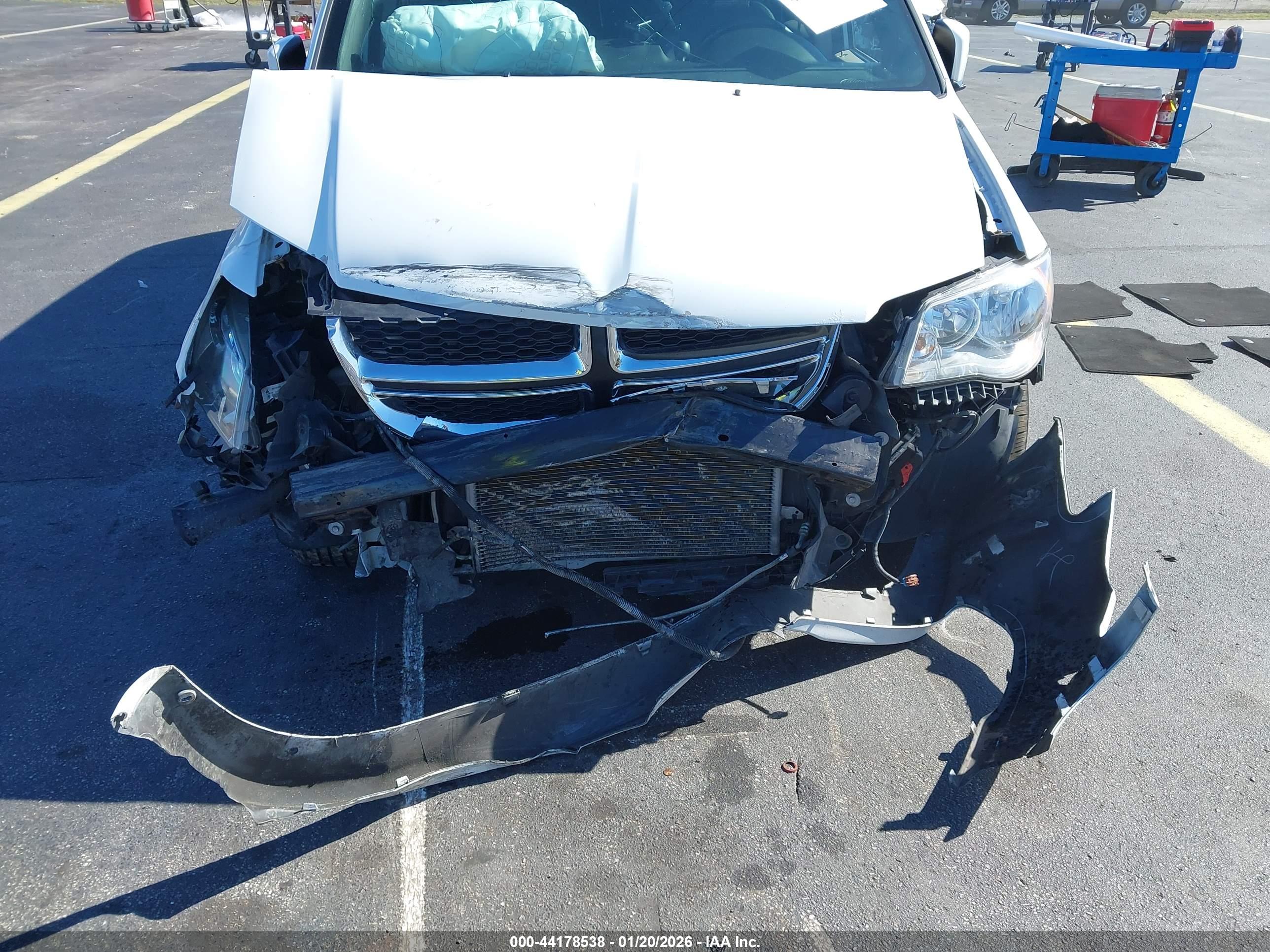 DODGE GRAND image 6
