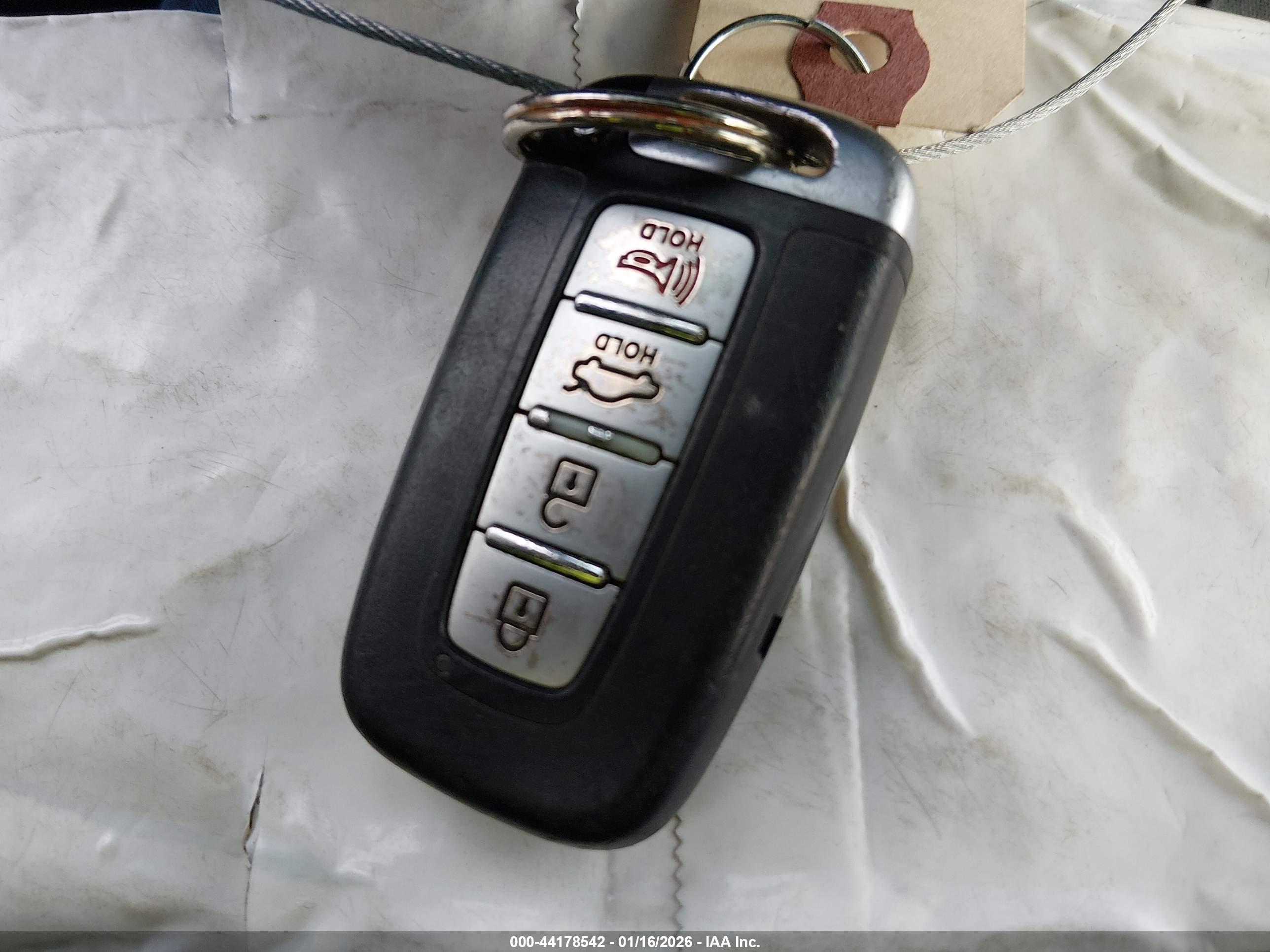 HYUNDAI ELANTRA image 11