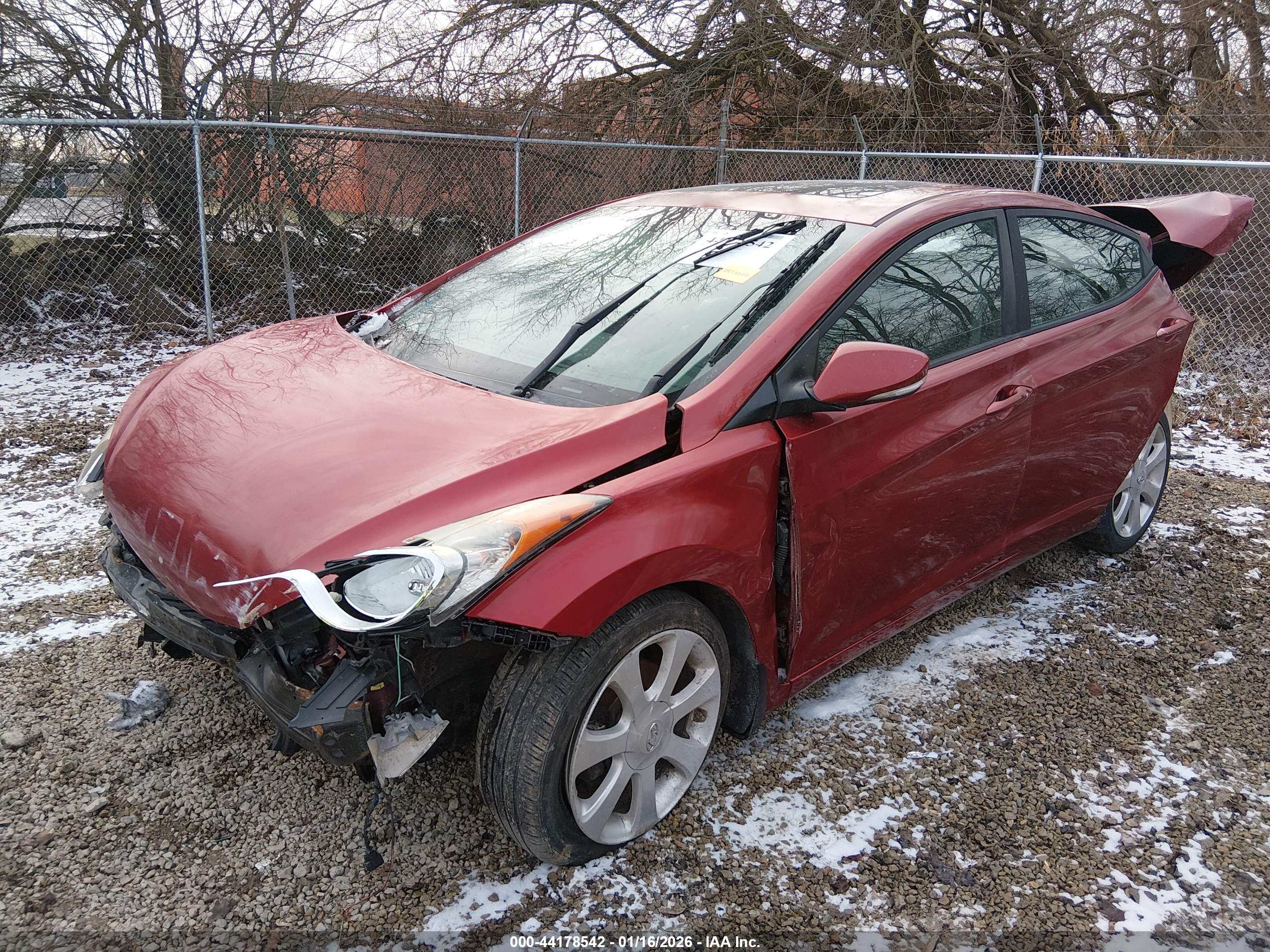 HYUNDAI ELANTRA image 2