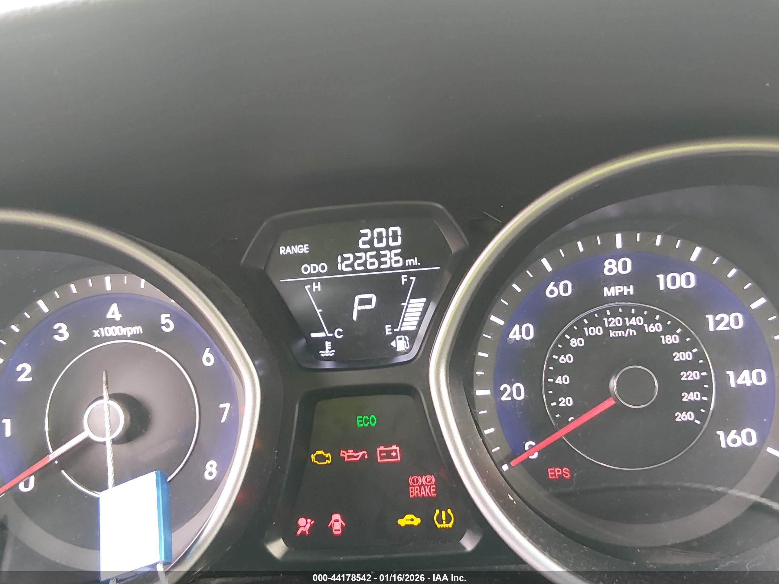 HYUNDAI ELANTRA image 7