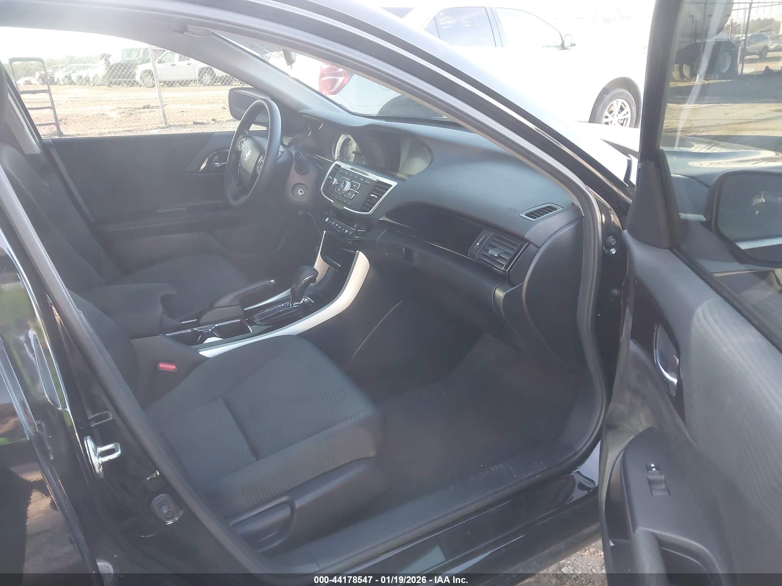 HONDA ACCORD image 5