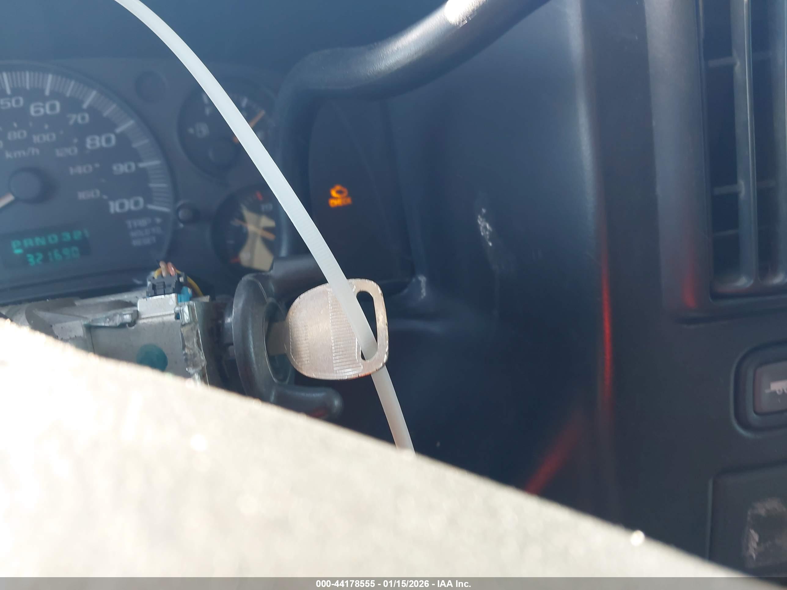 CHEVROLET EXPRESS image 11