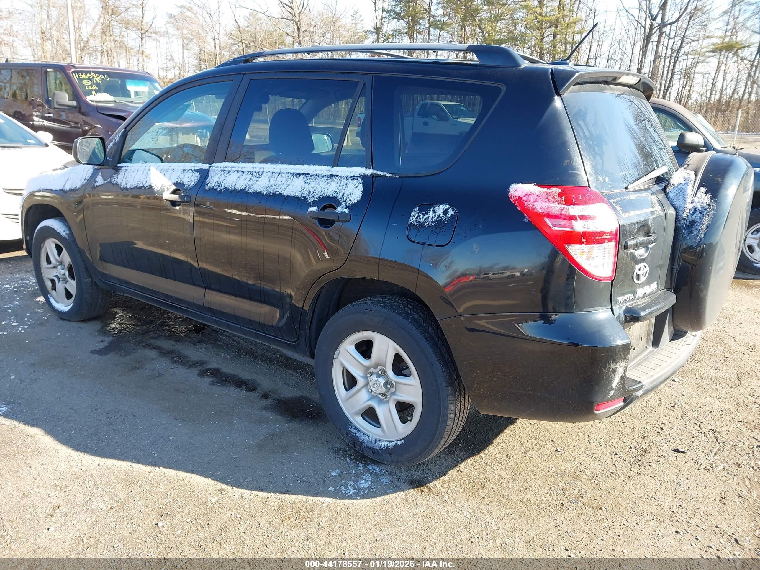 TOYOTA RAV4 image 3
