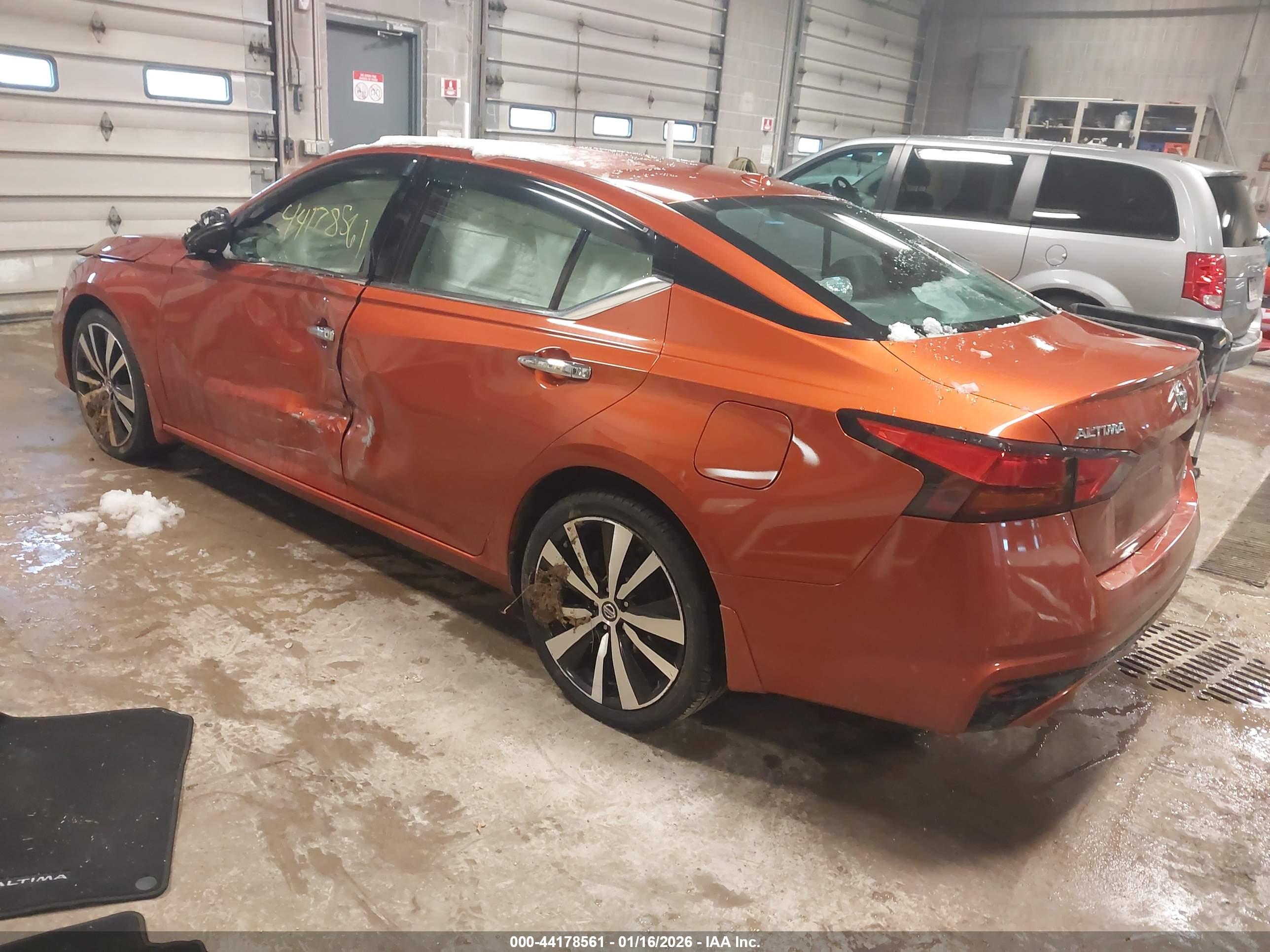 NISSAN ALTIMA image 3